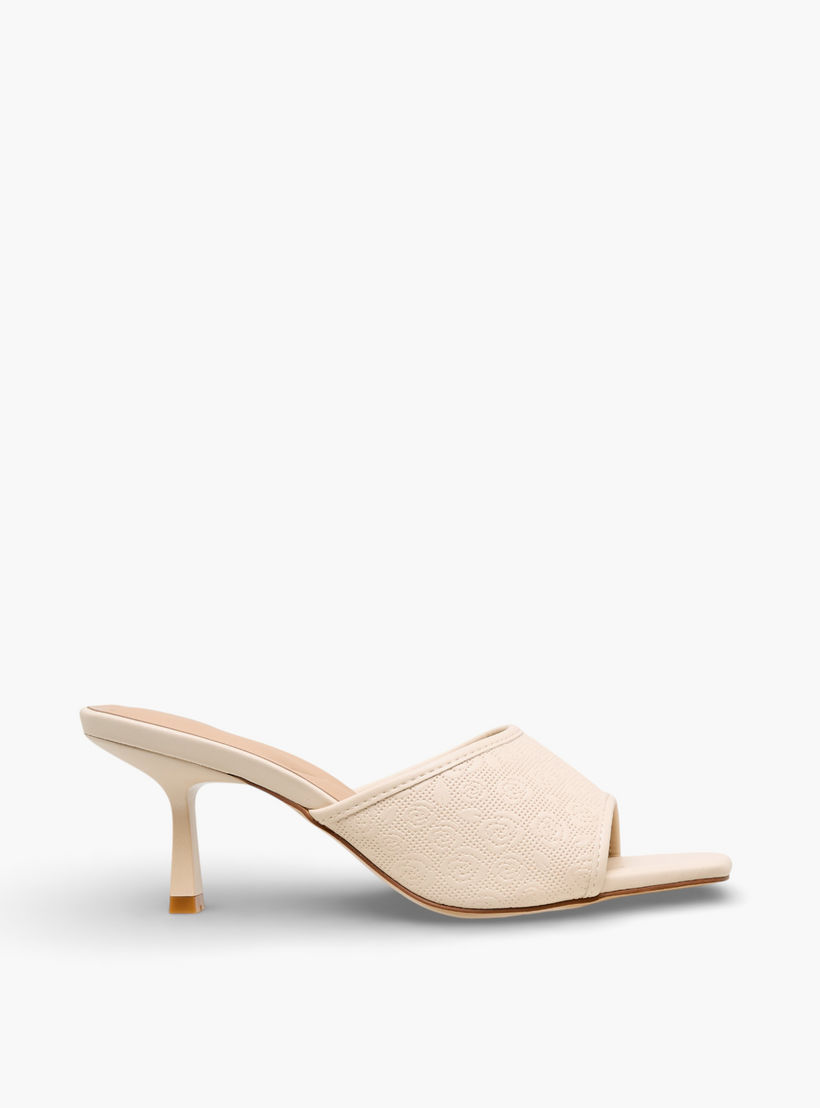صندل بملمس زهور بارز وكعب مدبب من فلورا بيلا-women-shoes-sandals-heeled-image-4