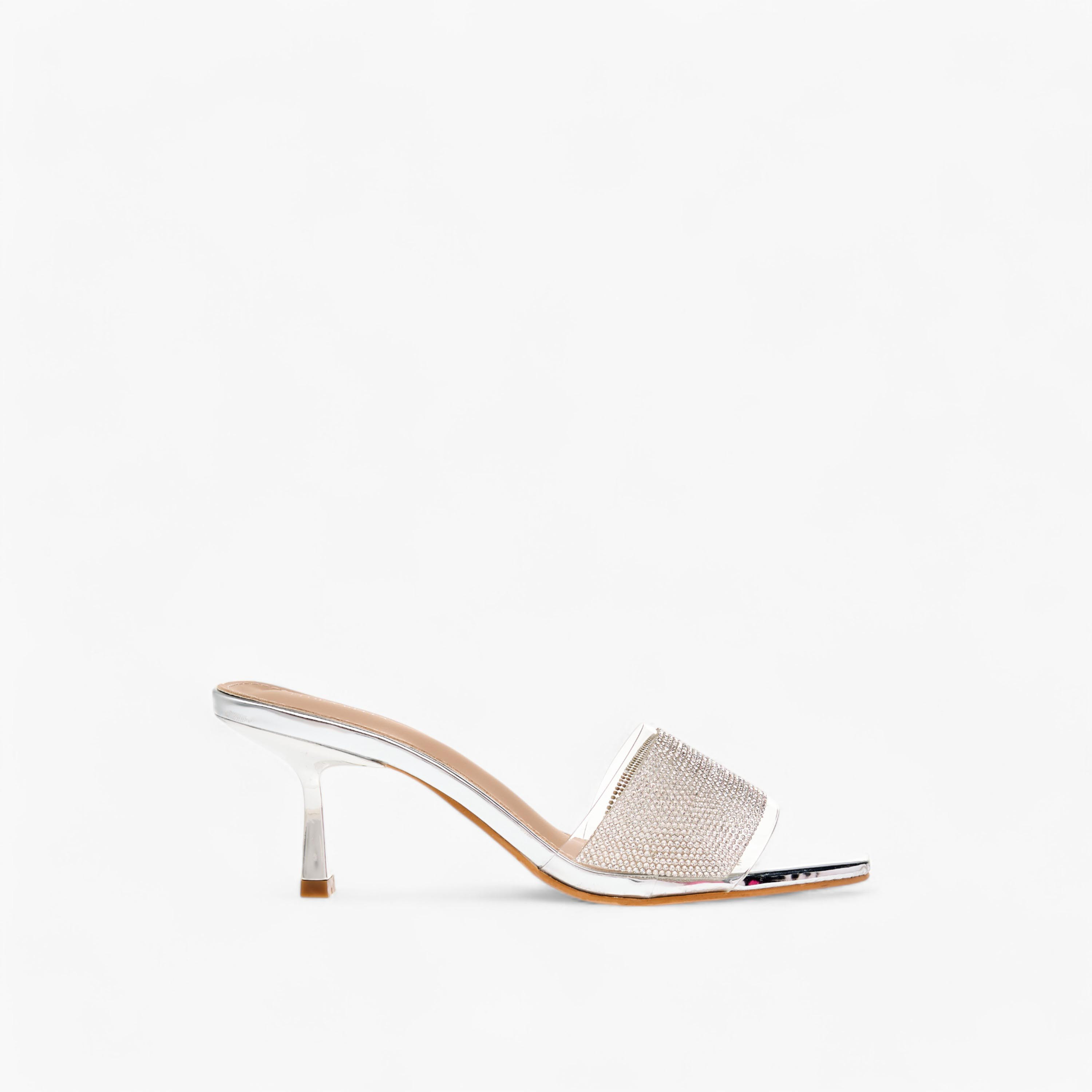 صندل مزيّن سهل الارتداء بكعب واسع من فلورا بيلا-women-shoes-sandals-heeled-image-3
