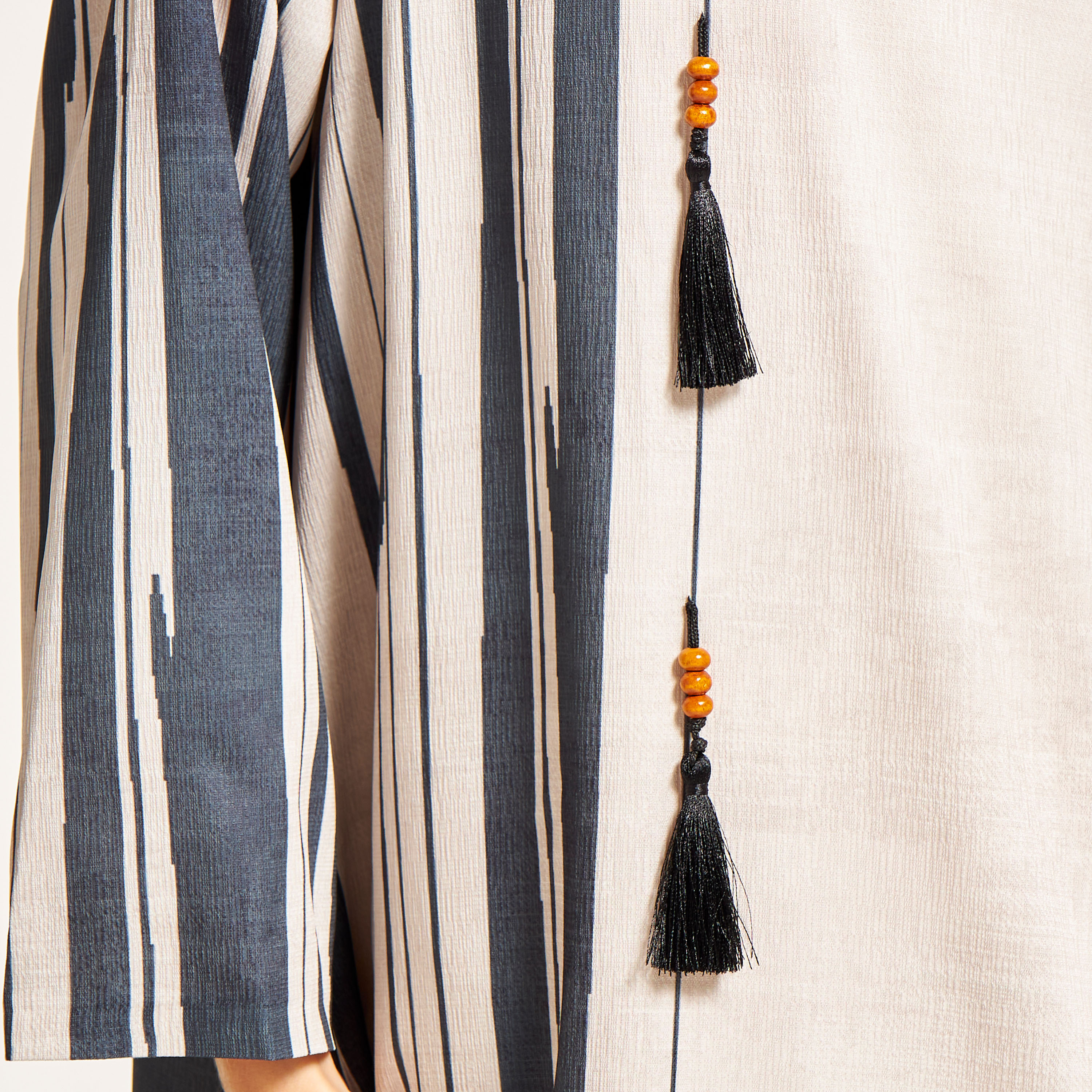 Thouq Printed Jalabiya with Embellished Tassels-women-arabicclothing-jalabiyas-image-5