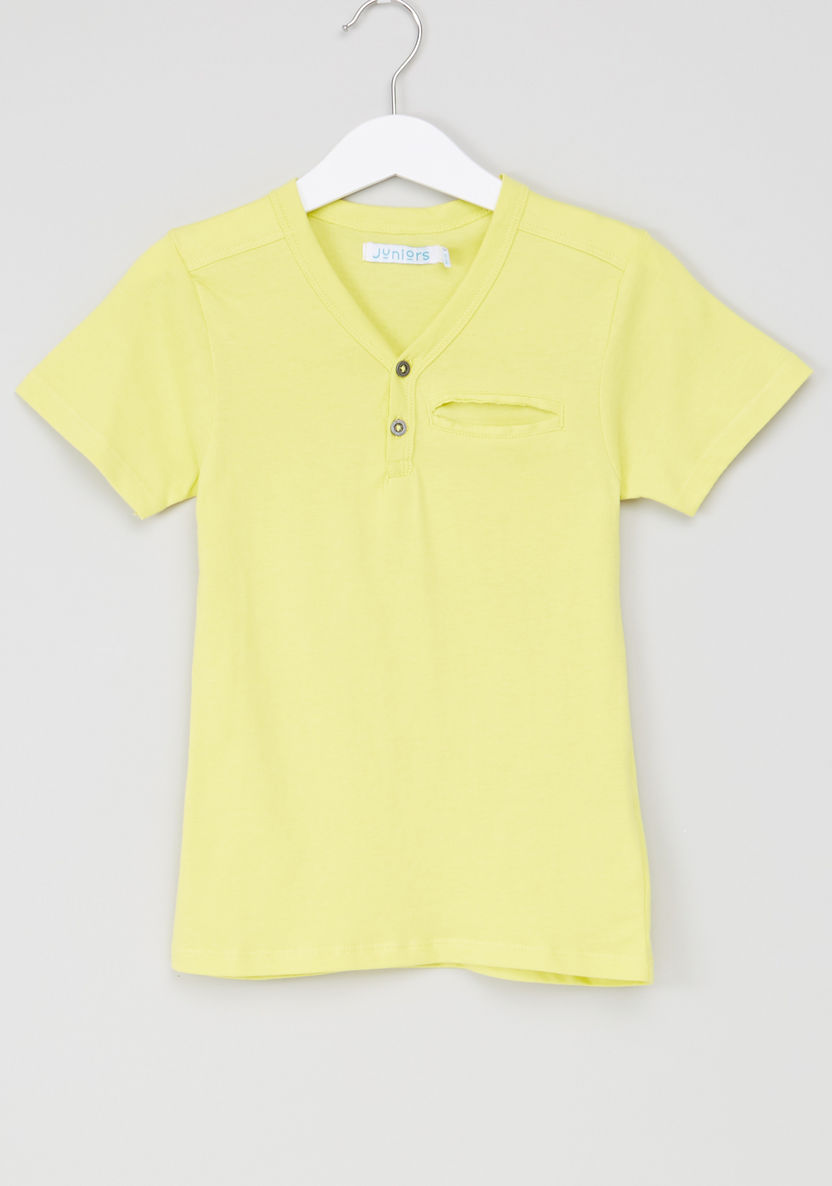 Juniors V-Neck T-shirt with Short Sleeves and Pocket Detail-T Shirts-image-0