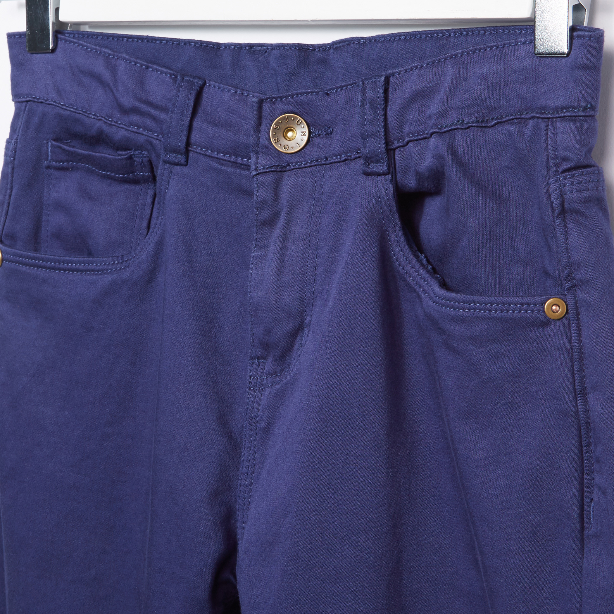 بنطال بجيوب وأزرار إغلاق من جونيورز.-cpkids-clothing-boys-bottoms-pants-image-2