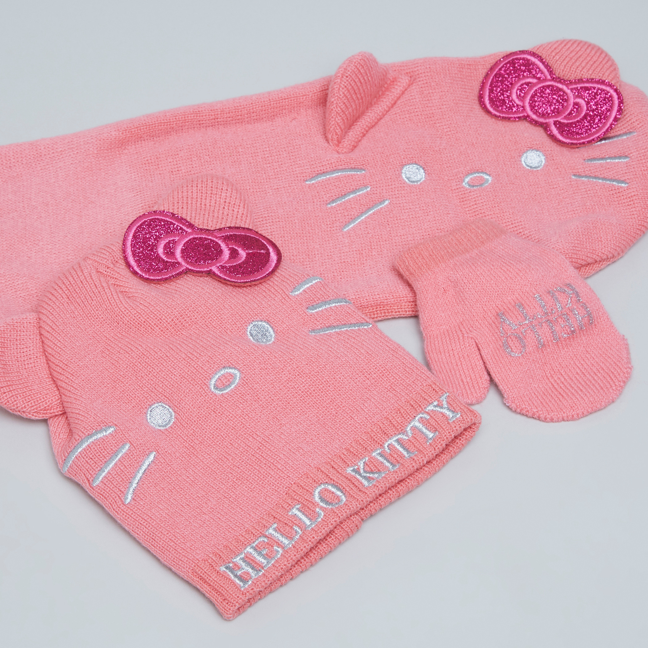 طقم أكسسوارات مطرزبطبعات هالو كيتي - 3 قطع-girls-accessories-scarves-image-5