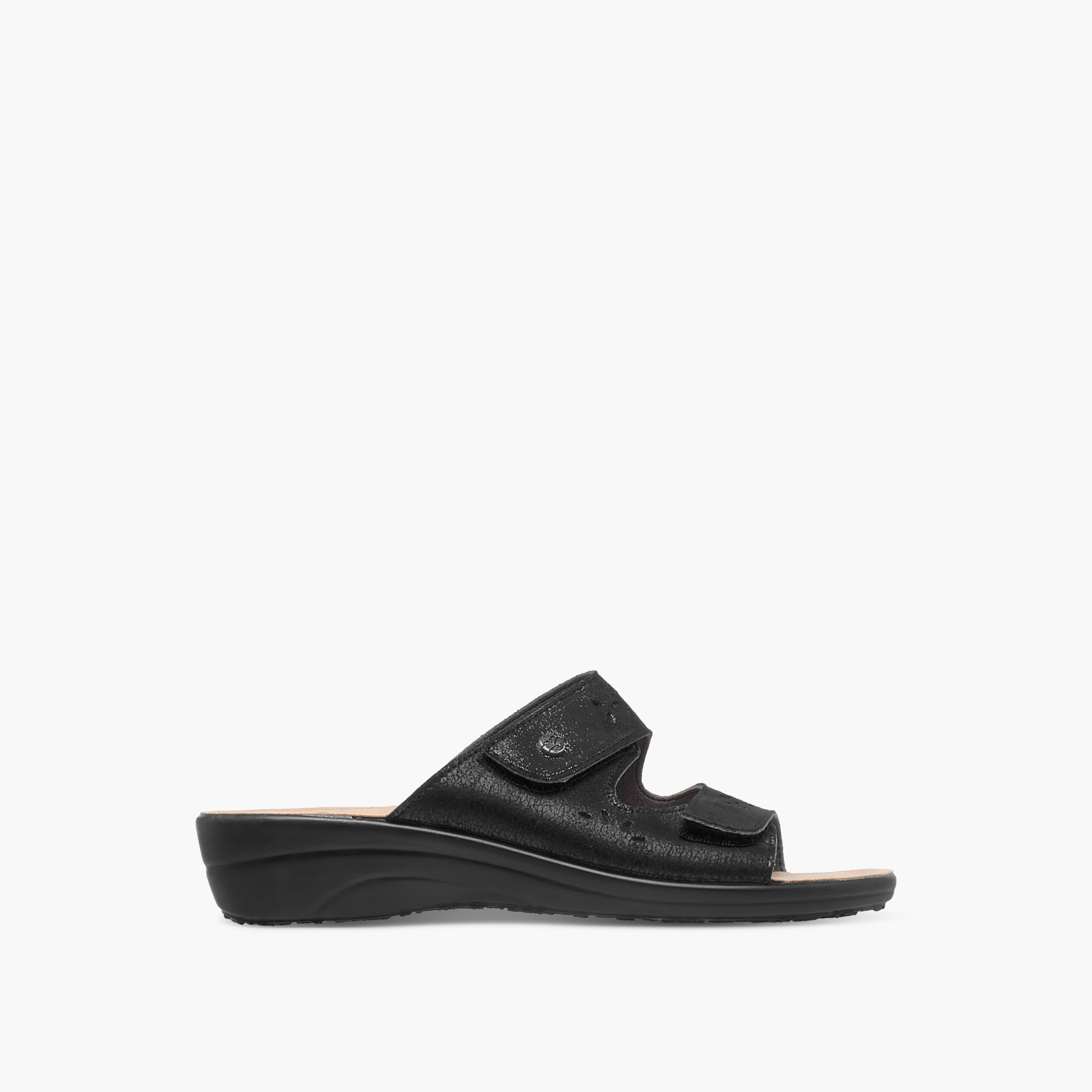 صندل مريح سهل الارتداء بتصاميم مفرغة وكعب ويدج من فلايفلوت-women-shoes-sandals-heeled-image-3