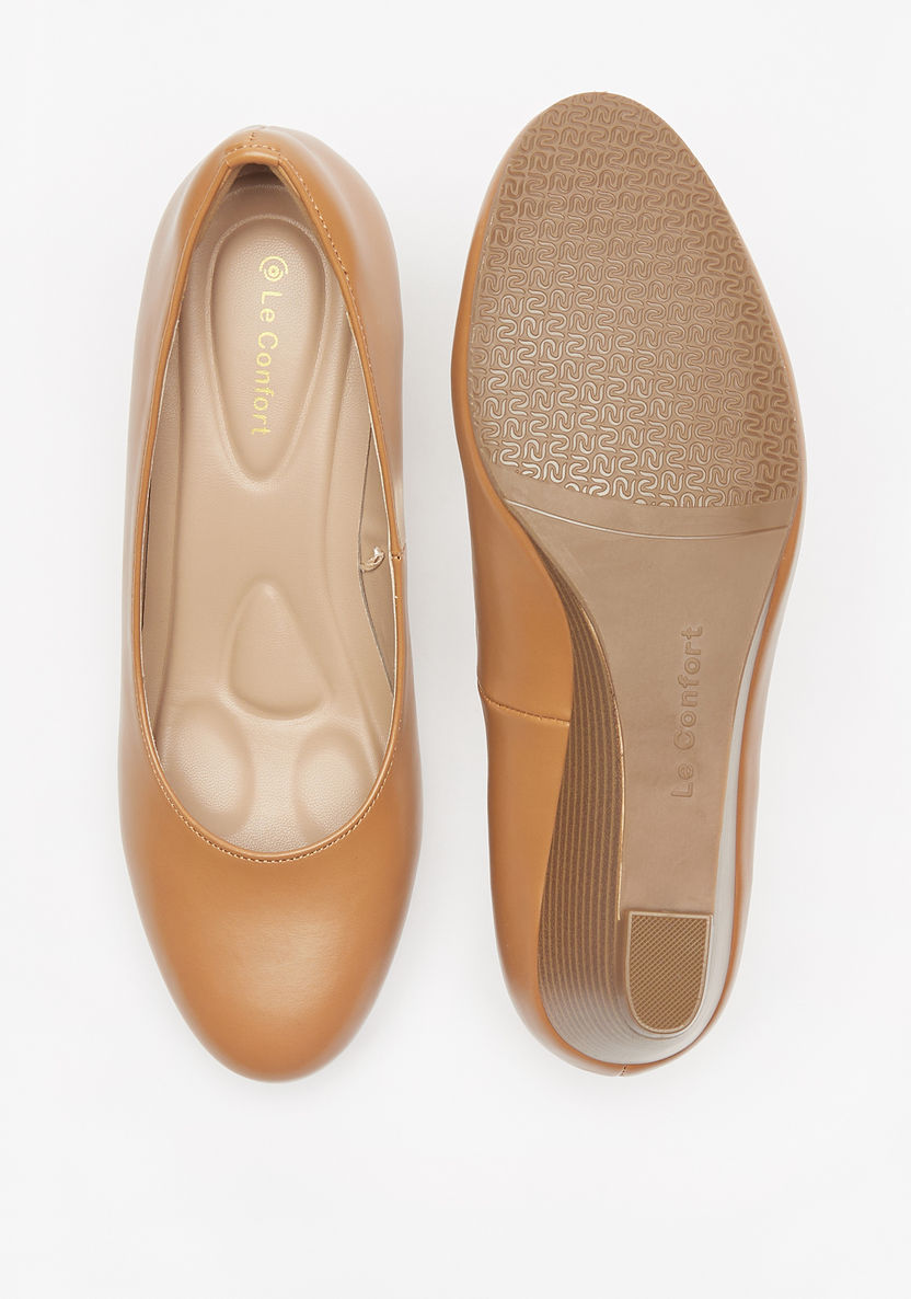 Le Confort Solid Slip-On Wedge Heels Shoes-Women%27s Heel Shoes-image-4