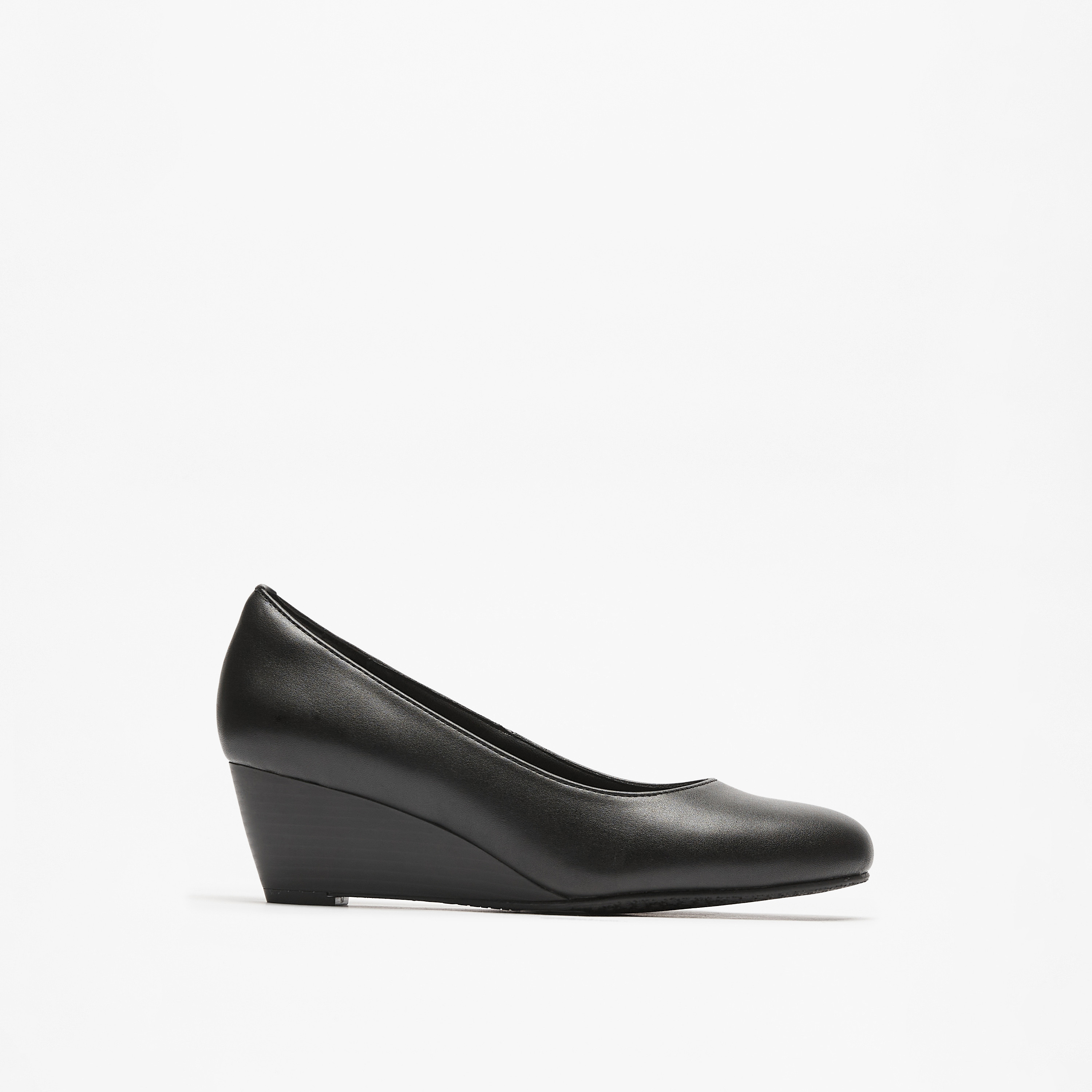 Black store wedge pumps