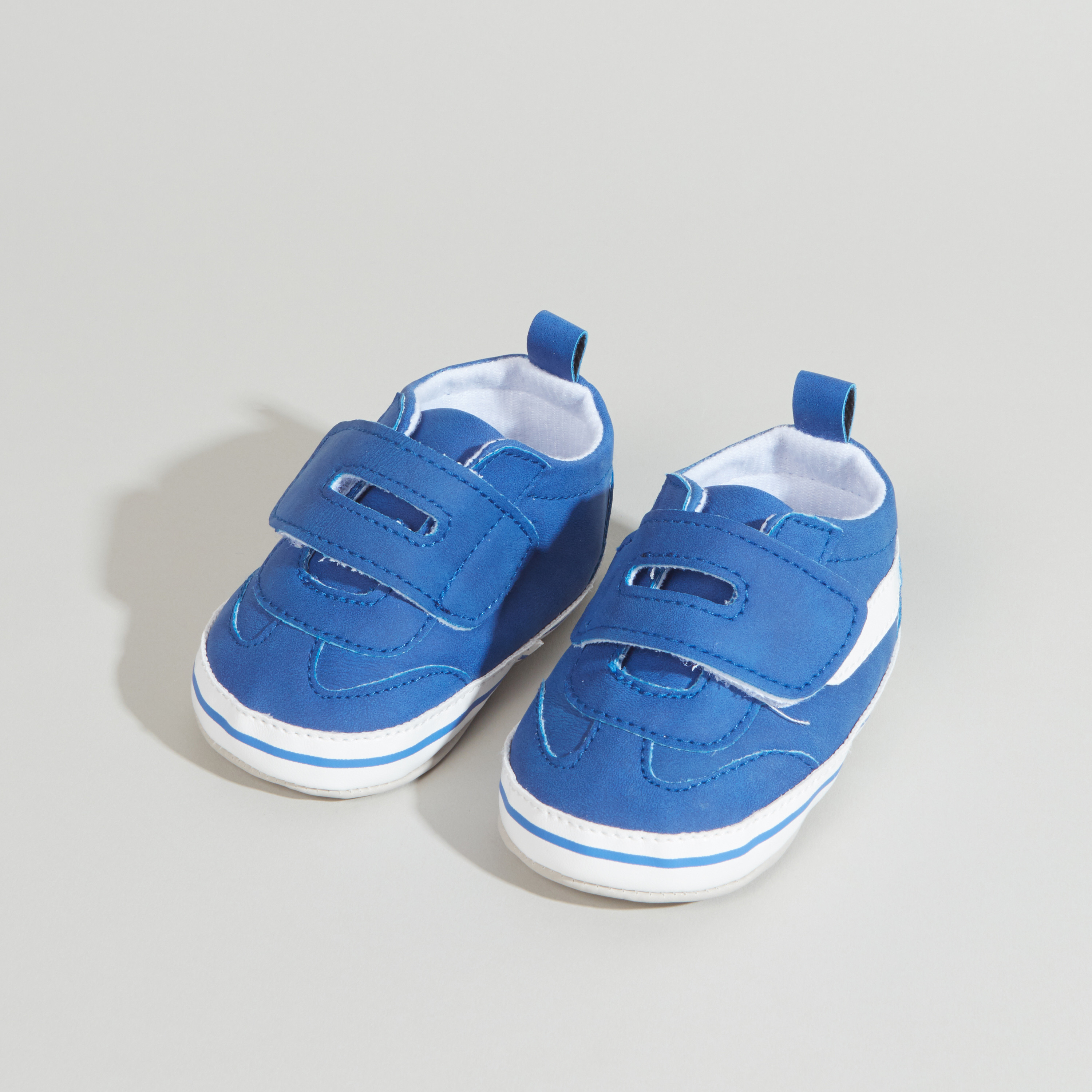 حذاء طويل للأطفال  بشريط إغلاق من جونيورز-promo_babyshop_Buy3for1_OMN230426-image-2