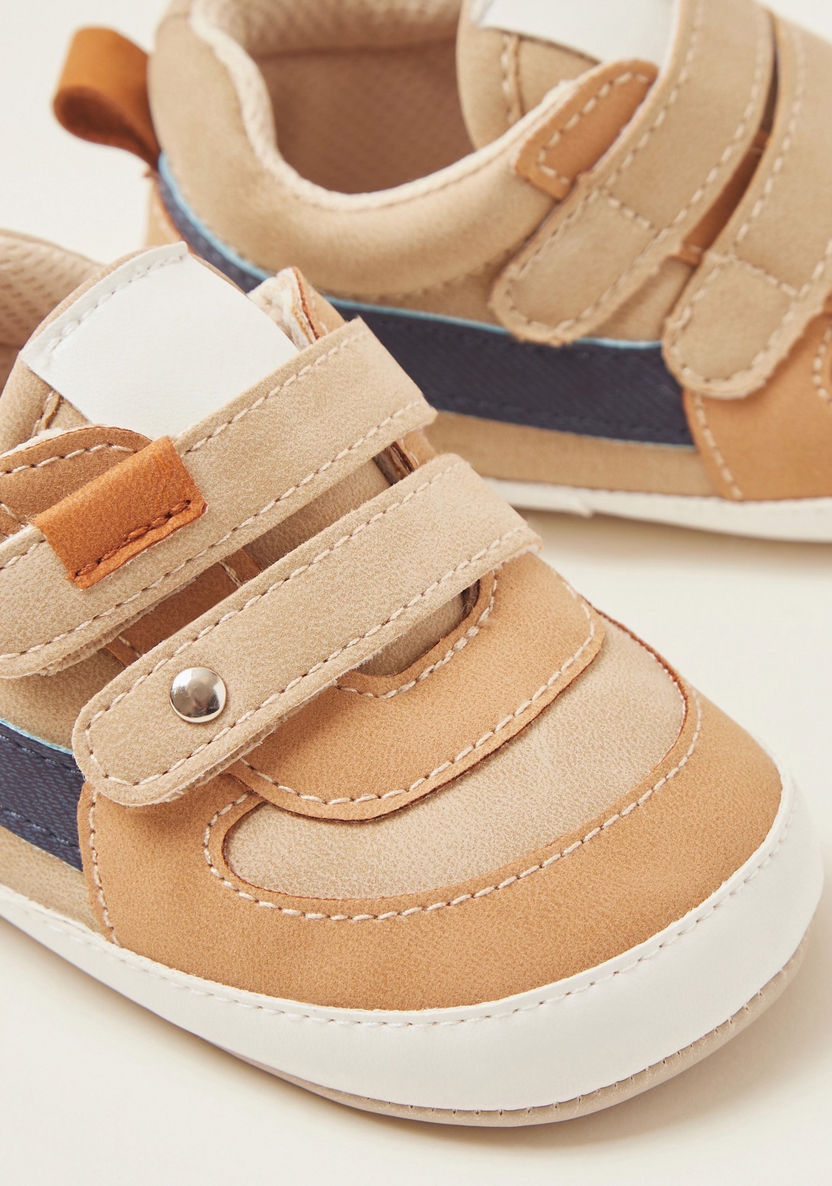 Juniors Textured Baby Shoes with Pull Tab-Booties-image-2
