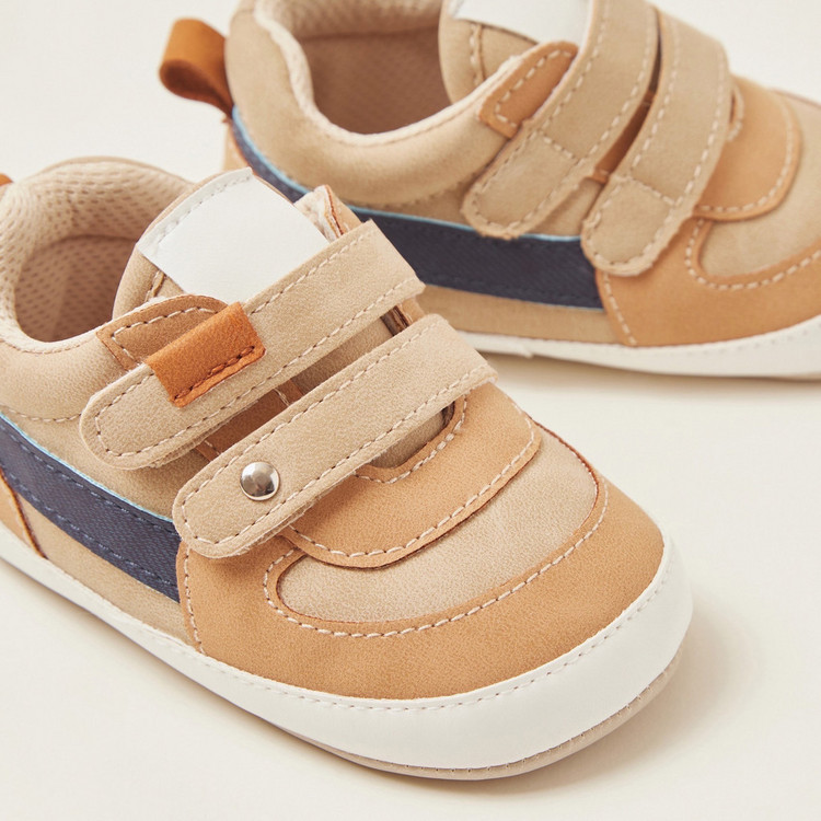 Juniors Textured Baby Shoes with Pull Tab