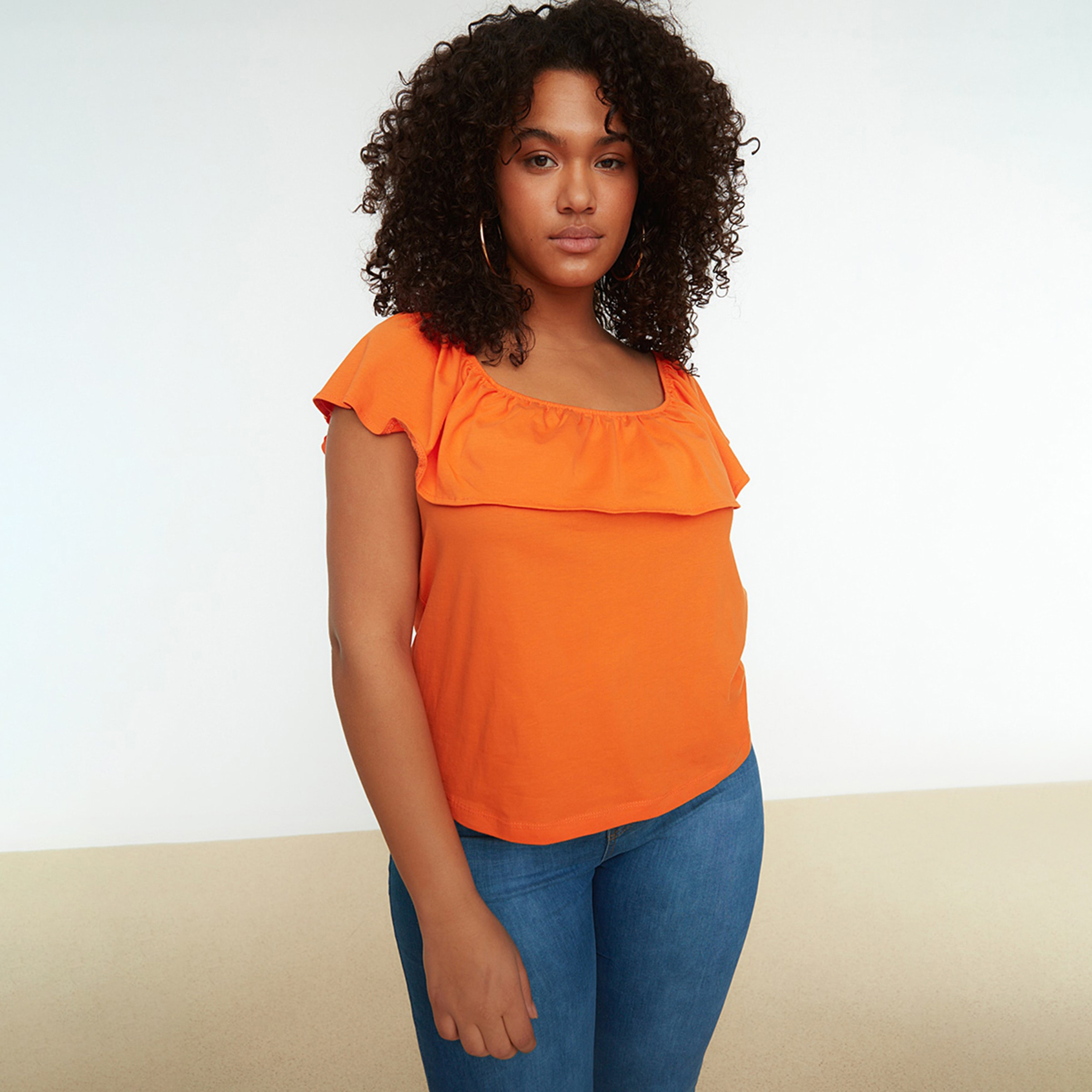 توب ترينديول نسائي بلون برتقالي سادة برقبة مربعة-women-clothing-shirtsandblouses-blouses-image-4