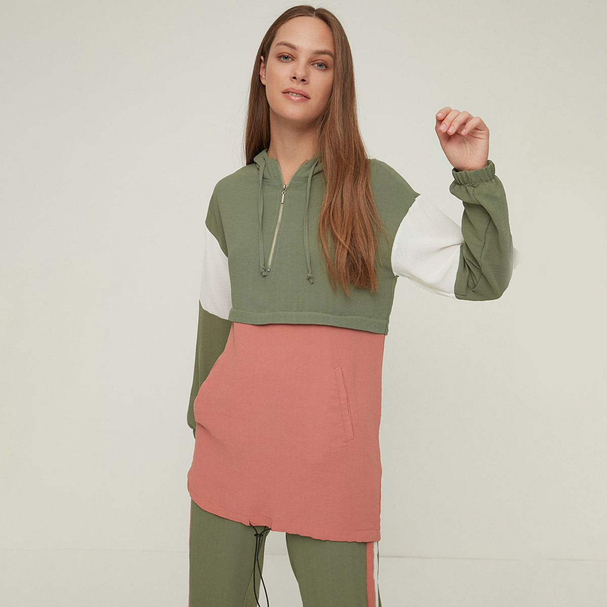 Trendyol Modest Women Colour Block Half Zippered Hoodie-Jogger Set-women-clothing-coordsets-image-2