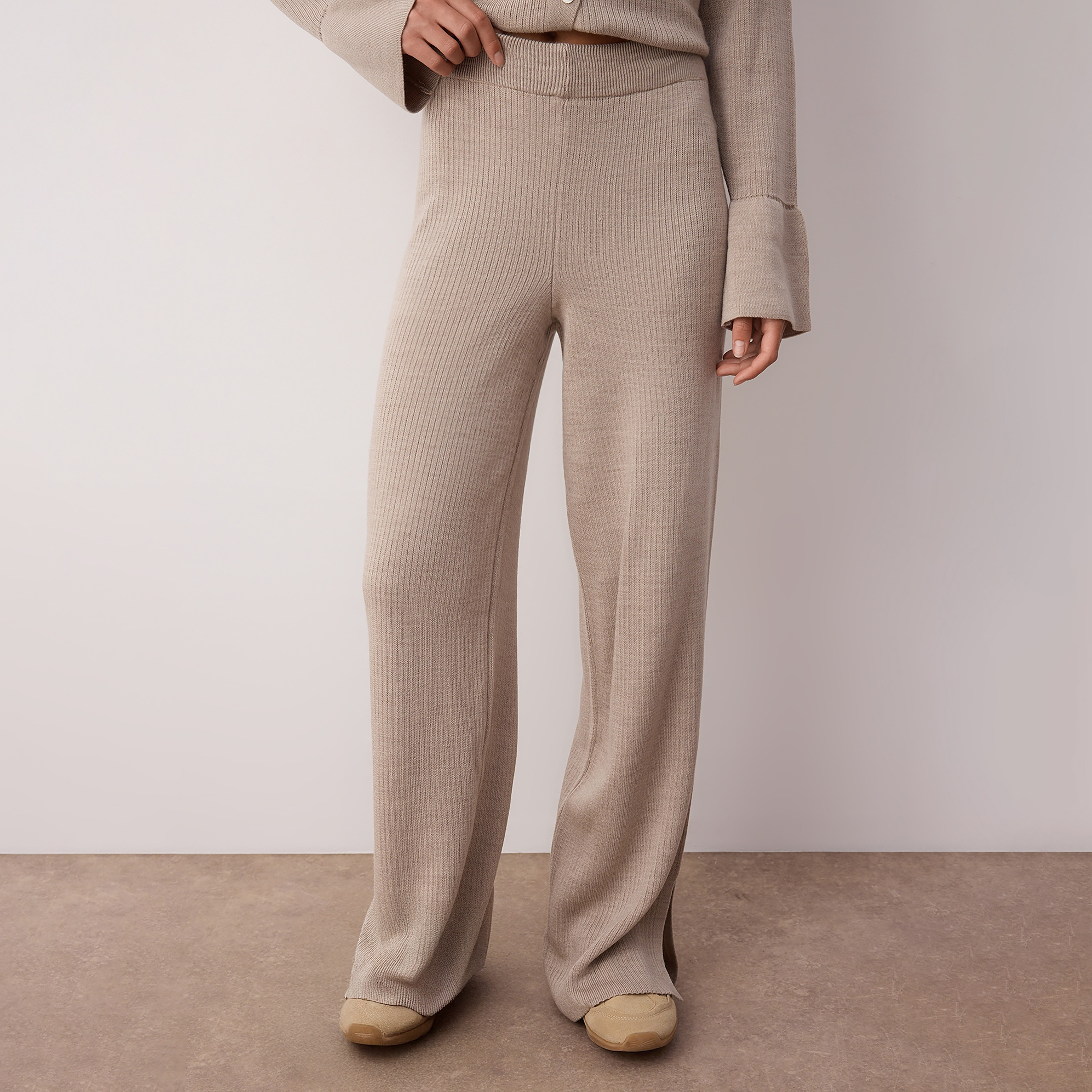طقم كارديجان وبنطلون حريمي محتشم بملمس مضلع وياقة وأكمام ساقطة من ترينديول-women-clothing-coordsets-image-5