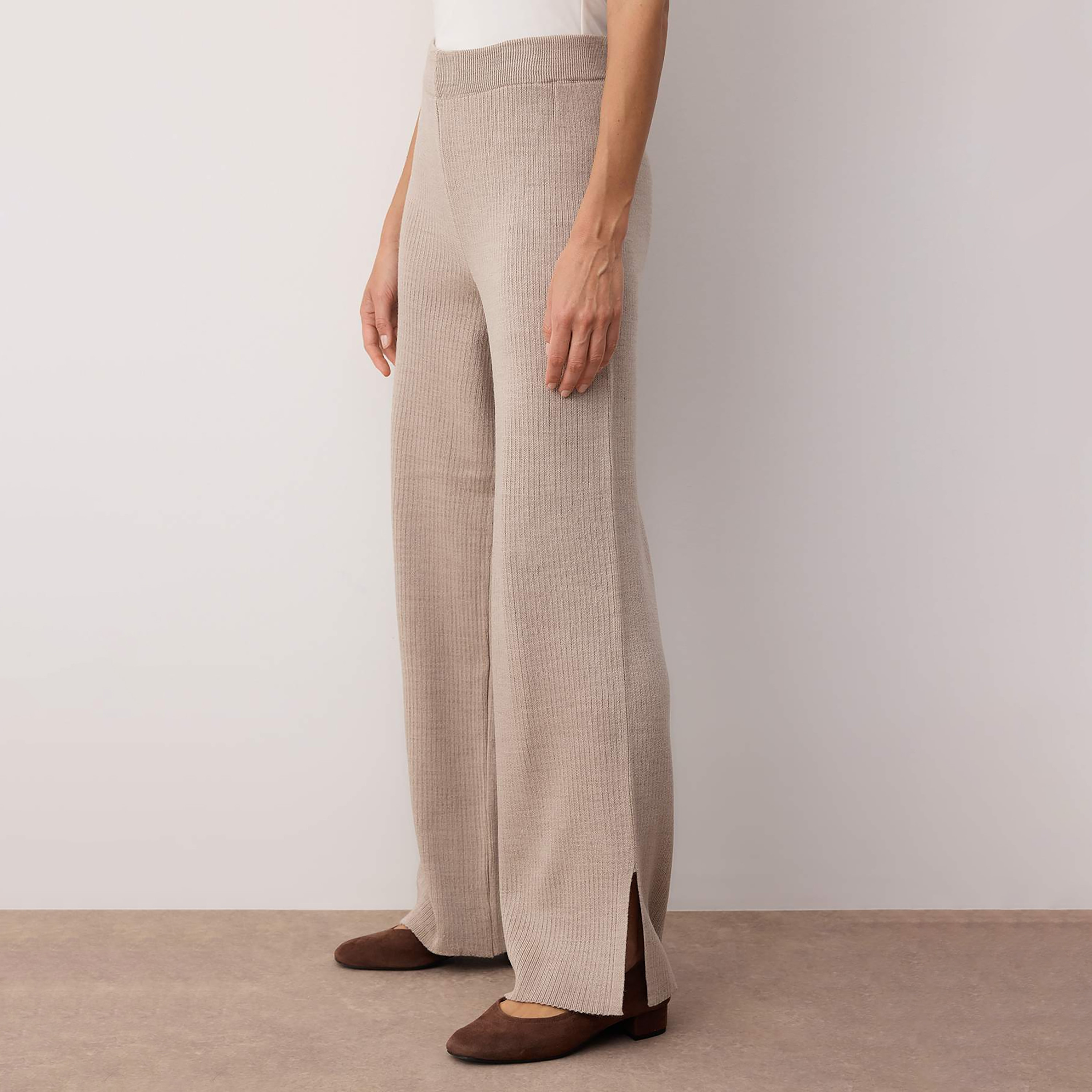 طقم كارديجان وبنطلون حريمي محتشم بملمس مضلع وياقة وأكمام ساقطة من ترينديول-women-clothing-coordsets-image-6