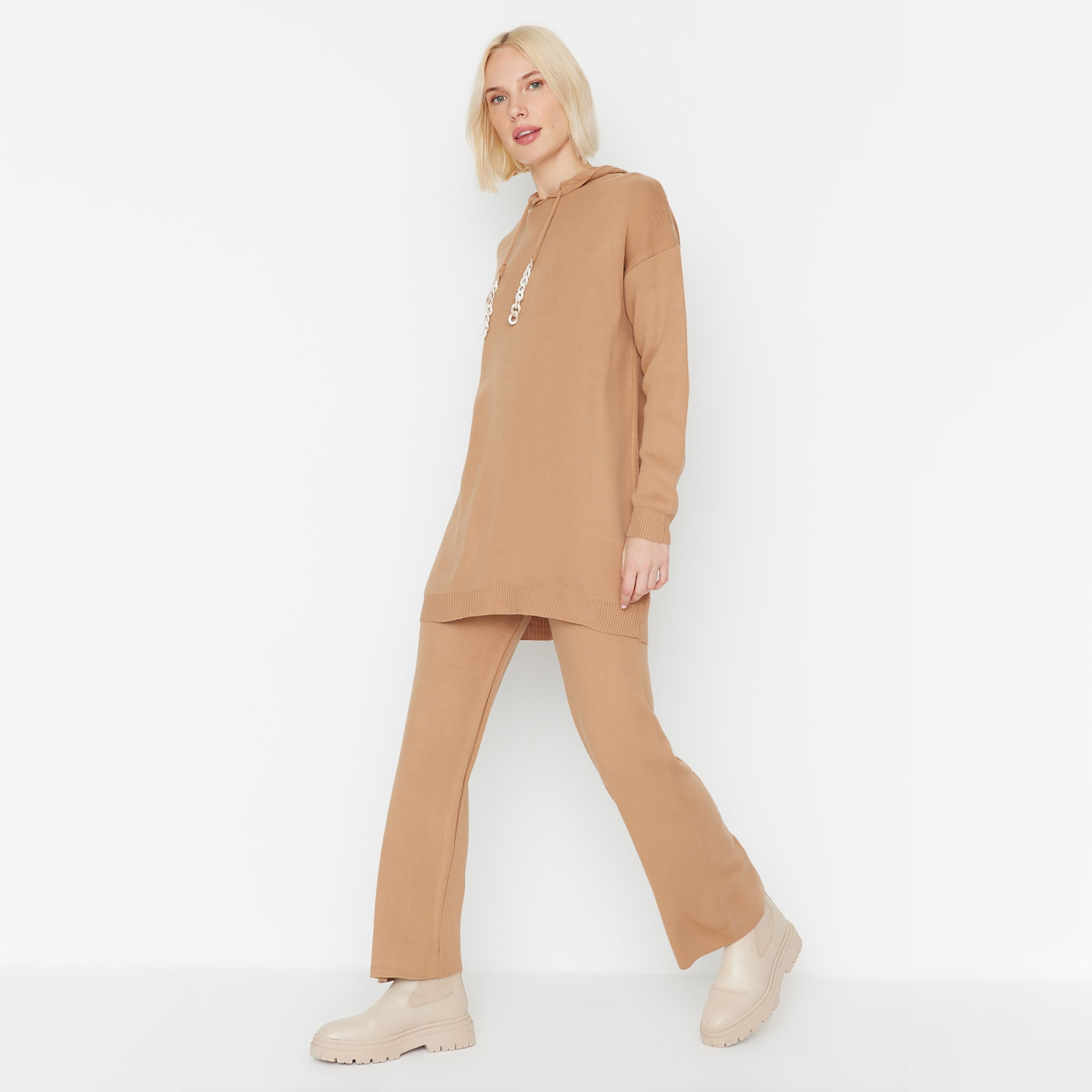Trendyol Modest Beige Hooded Dropped Sleeves Women's Hoodie & Pants Set-women-clothing-coordsets-image-2