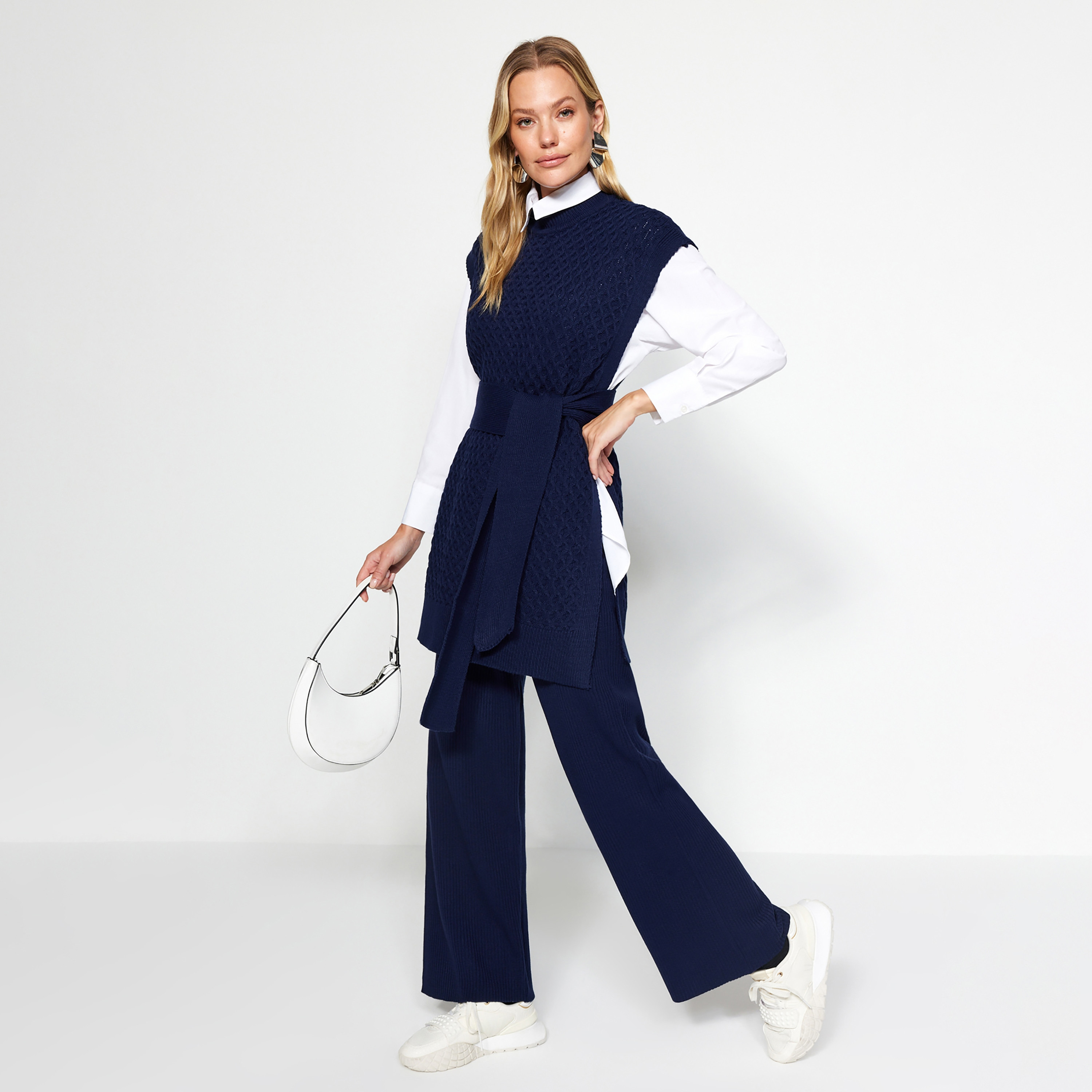 Trendyol Modest Geometric Knit Mock Neck Women's Sweater Vest & Pants Set-women-clothing-coordsets-image-3
