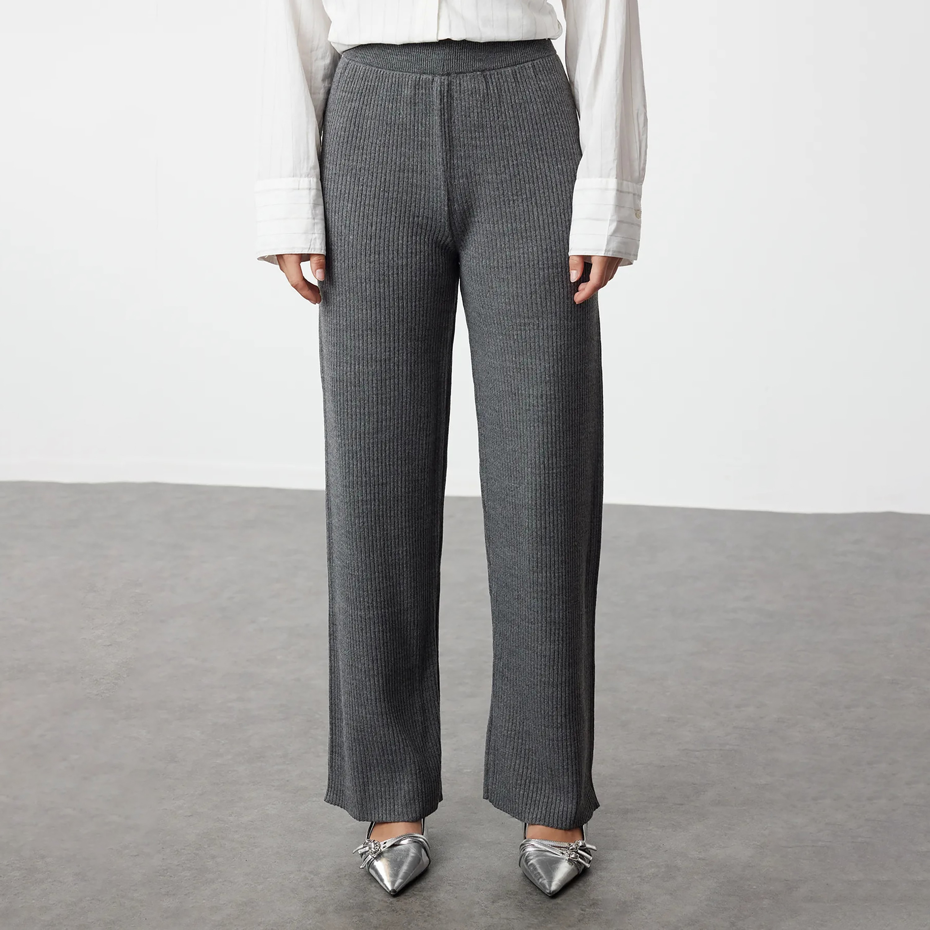 Trendyol Modest Geometric Knit Mock Neck Women's Sweater Vest & Pants Set-women-clothing-coordsets-image-4