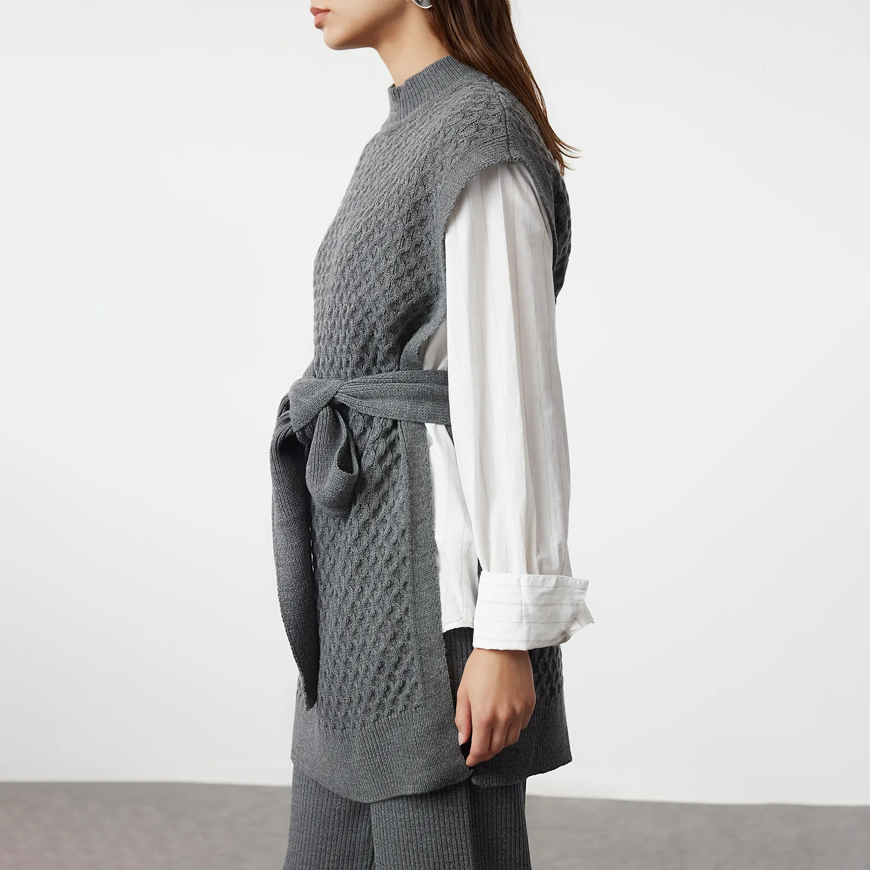 Trendyol Modest Geometric Knit Mock Neck Women's Sweater Vest & Pants Set-women-clothing-coordsets-image-6