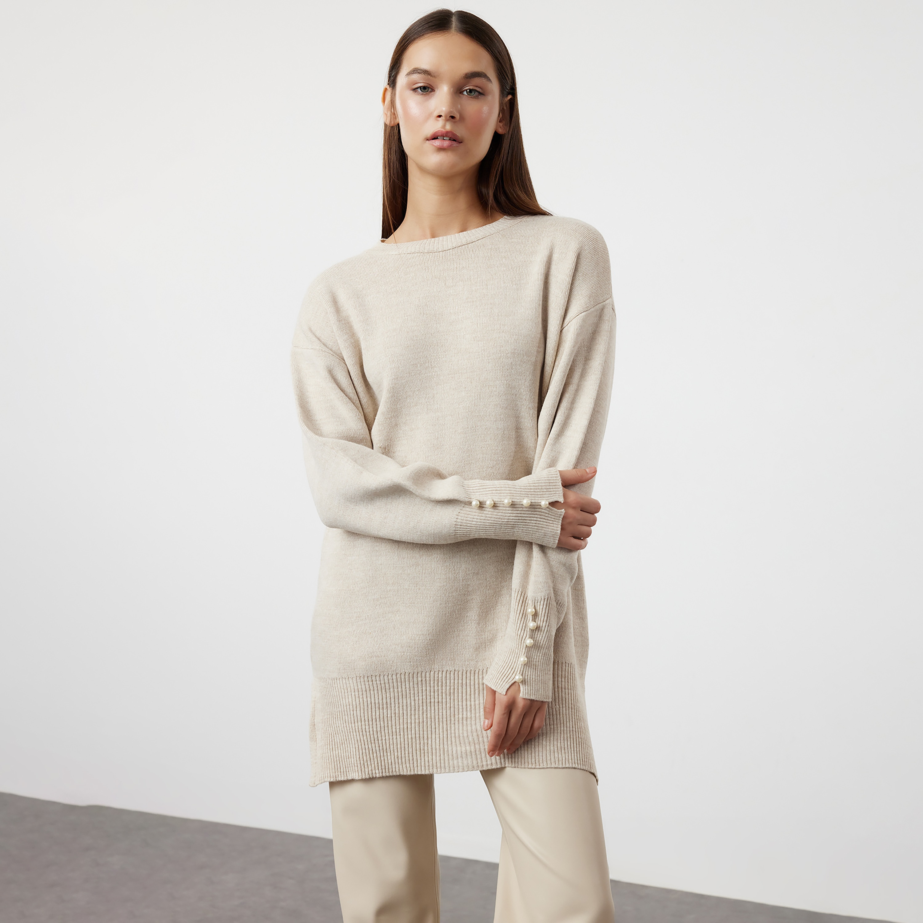 بلوفر حريمي محتشم بأكمام ساقطة من ترينديول-women-winterwear-cardigansandjumpers-jumpers-image-1