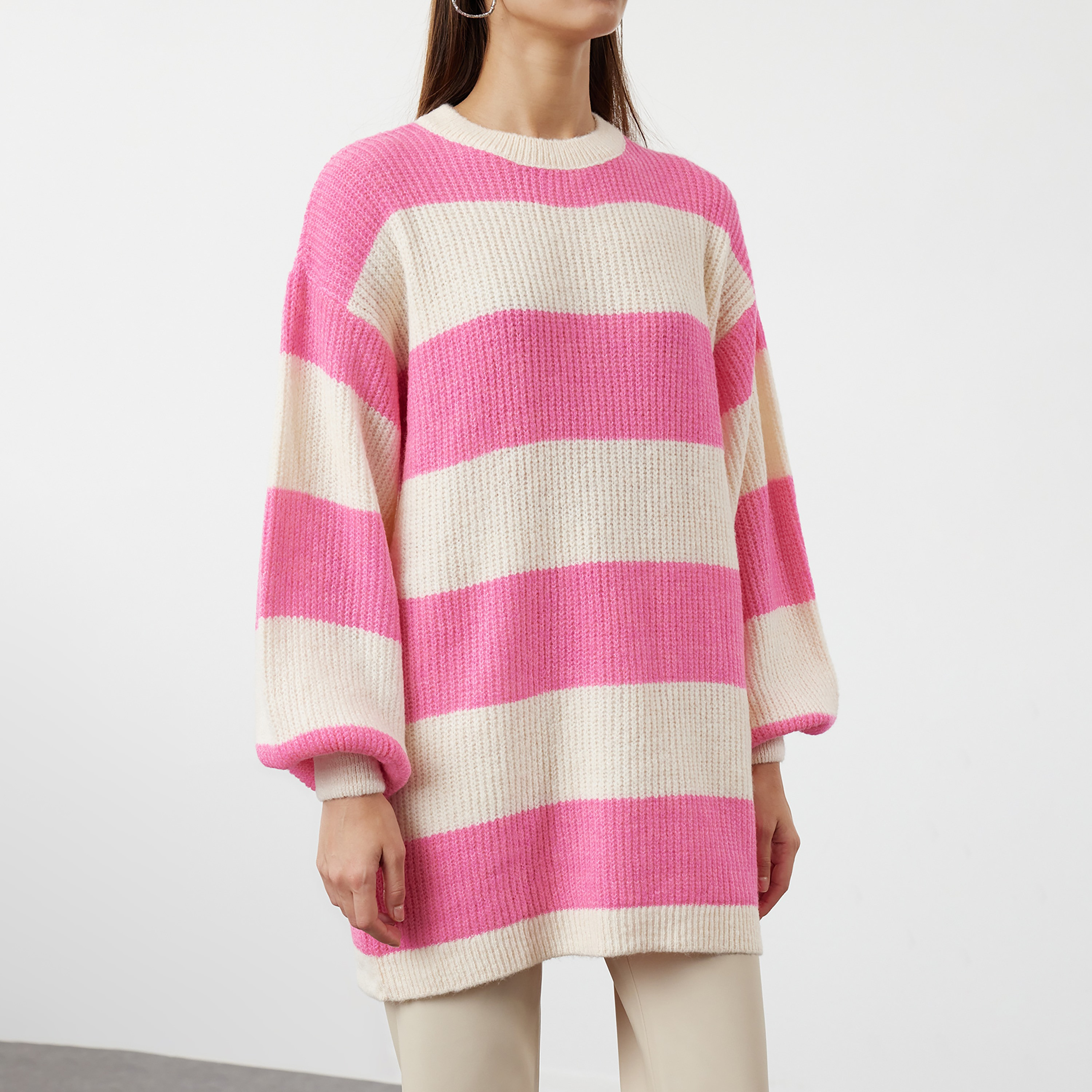 سويتر حريمي محتشم وردي بألوان متباينة وأكمام مسدلة من تريندyol-women-winterwear-cardigansandjumpers-jumpers-image-3