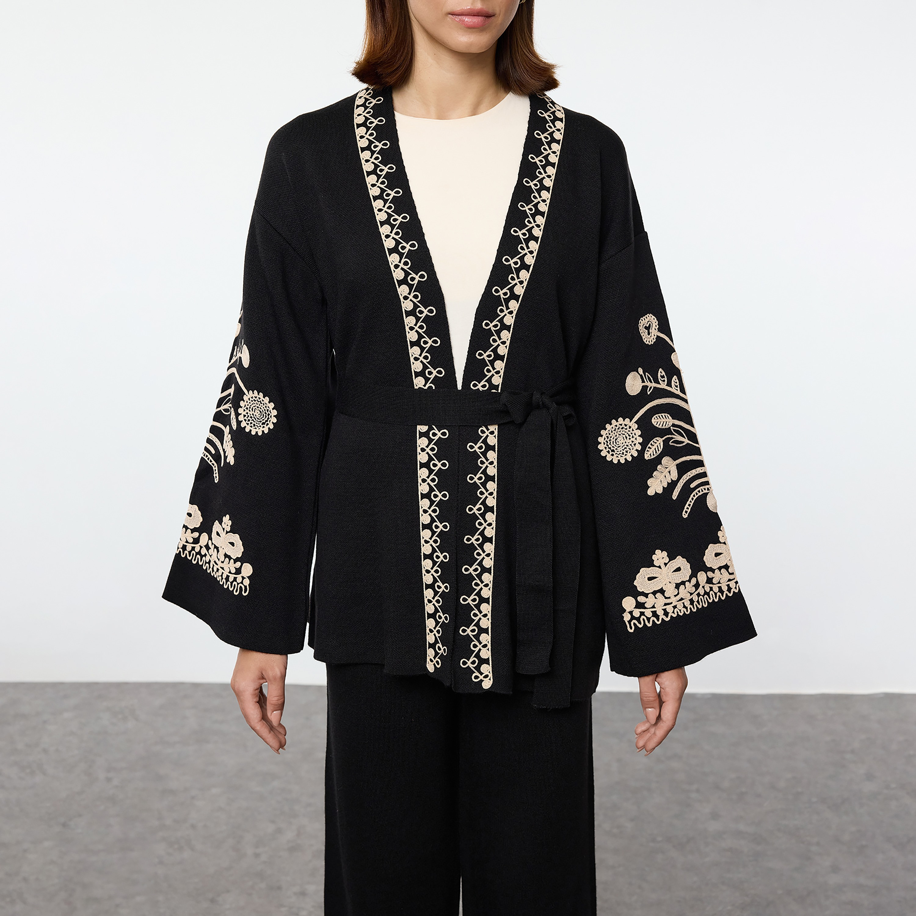 Trendyol Modest Floral Embroidered Kimono Sleeves Women's Cardigan & Pants Set-women-clothing-coordsets-image-4