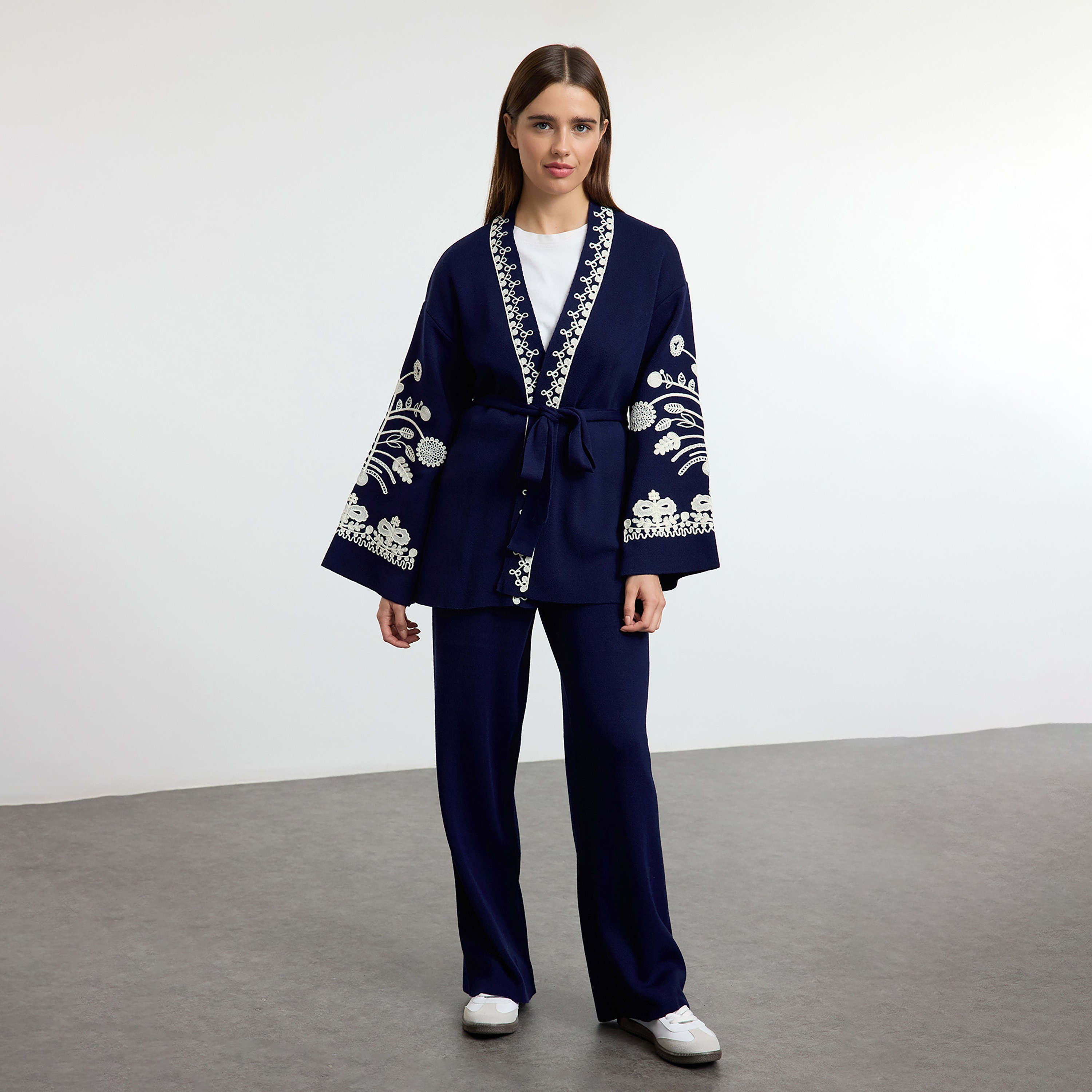 Trendyol Modest Floral Embroidered Kimono Sleeves Women's Cardigan & Pants Set-women-clothing-coordsets-image-1