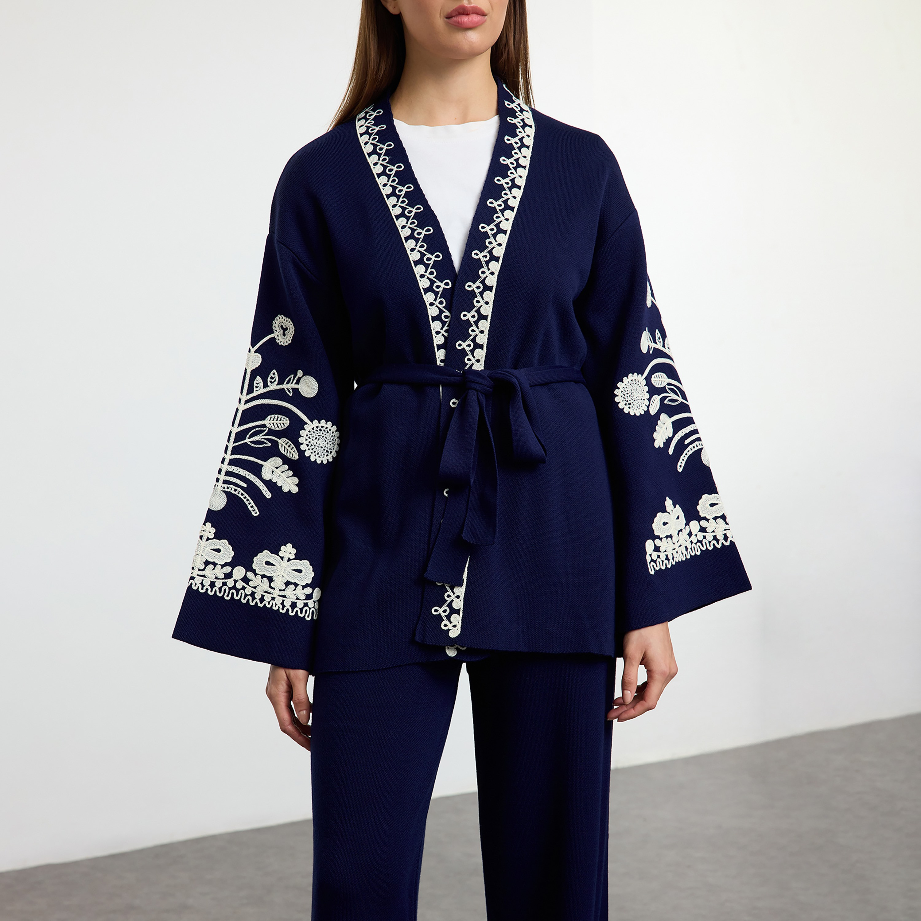 Trendyol Modest Floral Embroidered Kimono Sleeves Women's Cardigan & Pants Set-women-clothing-coordsets-image-5