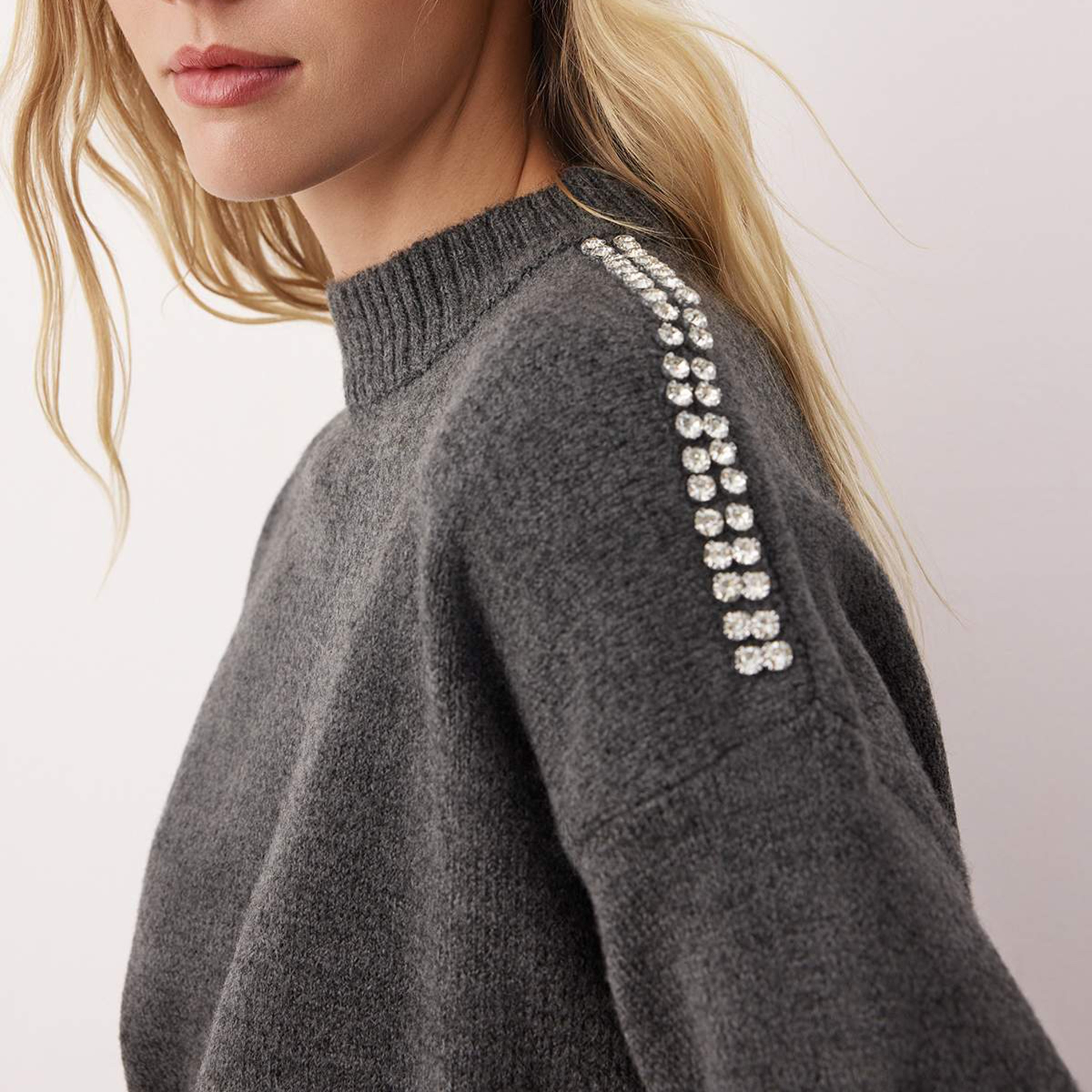 Trendyol Modest Grey Rhinestone Detailed Mock Neck Dropped Sleeves Women's Sweater-women-winterwear-cardigansandjumpers-jumpers-image-4