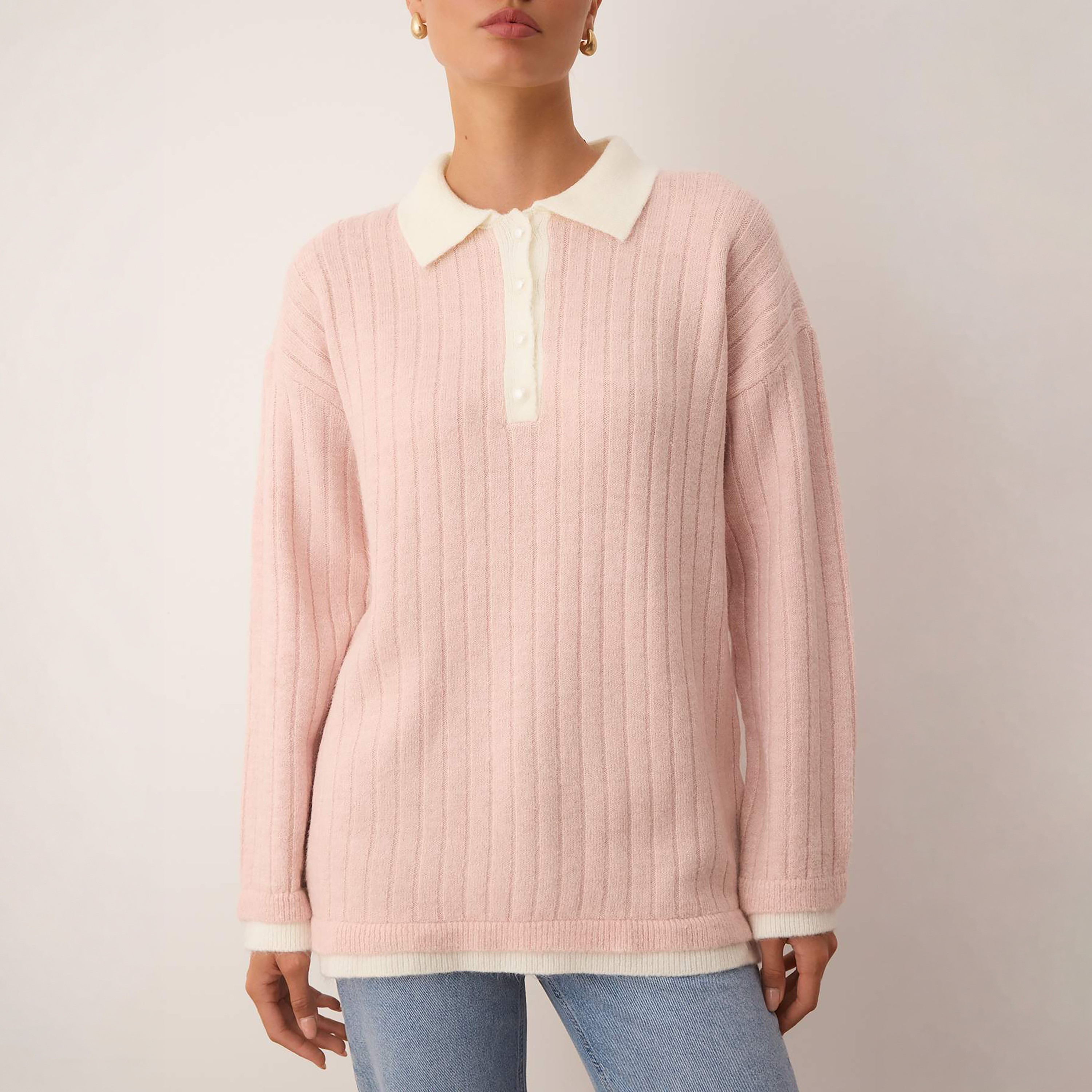 سويت شيرت حريمي وردي بتصميم محتشم قماش مضلع بياقة بولو وأكمام منسدلة من ترينديول-women-winterwear-cardigansandjumpers-jumpers-image-1
