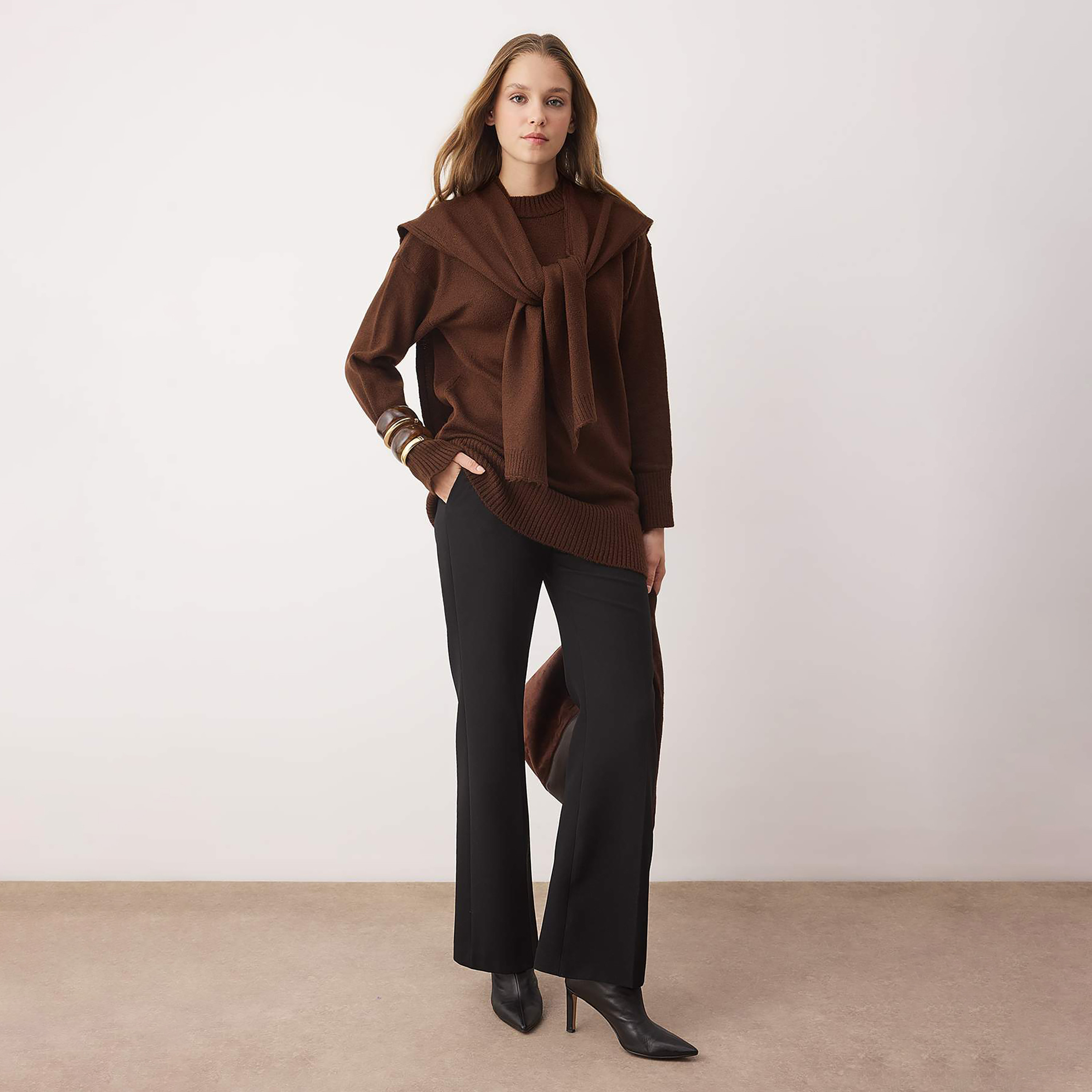 بلوفر حريمي بني بأكمام ساقطة من تريندyول ميلا-women-winterwear-cardigansandjumpers-jumpers-image-2