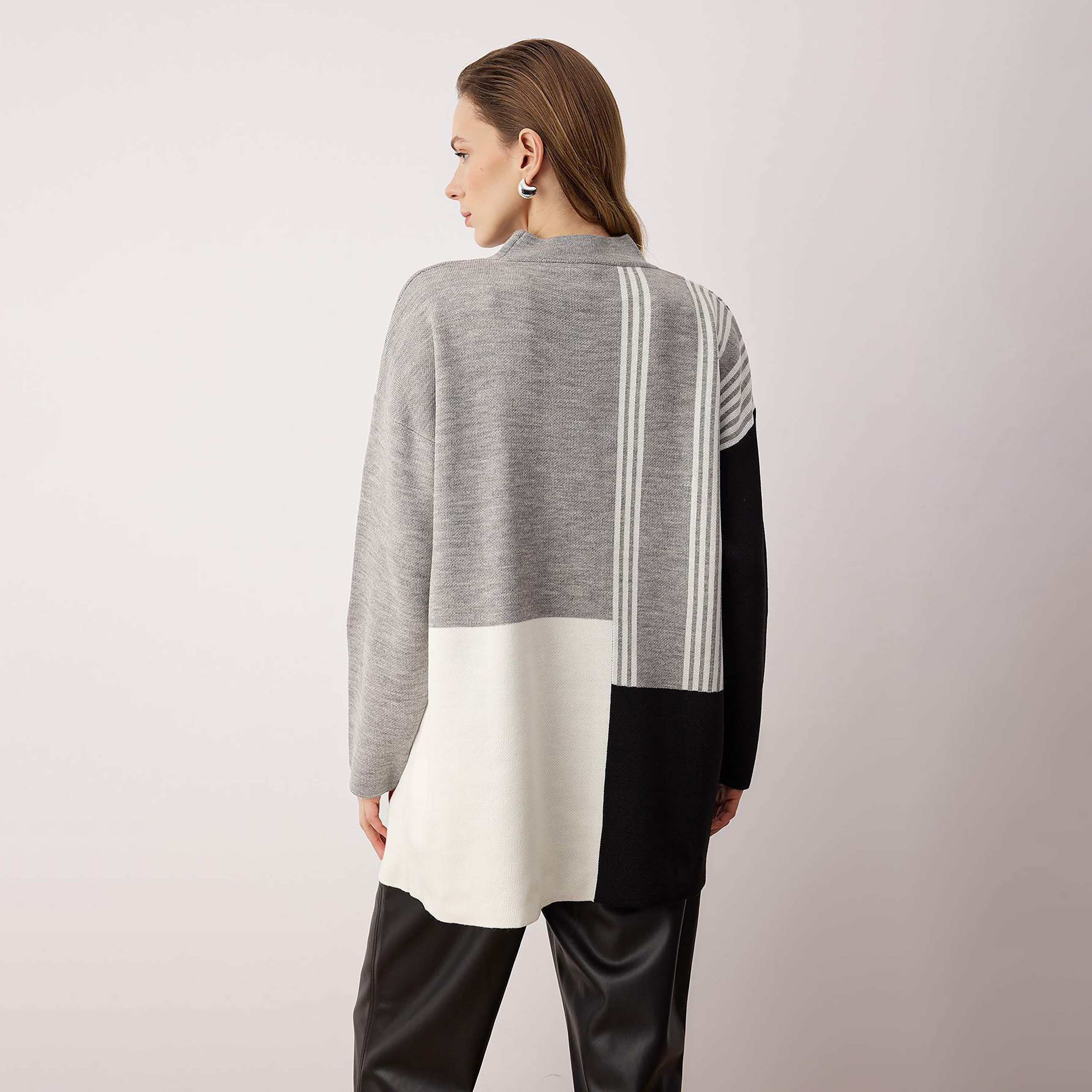 Trendyol Modest Grey Color-Blocked Mock Neck Dropped Sleeves Women's Sweater-women-winterwear-cardigansandjumpers-jumpers-image-3
