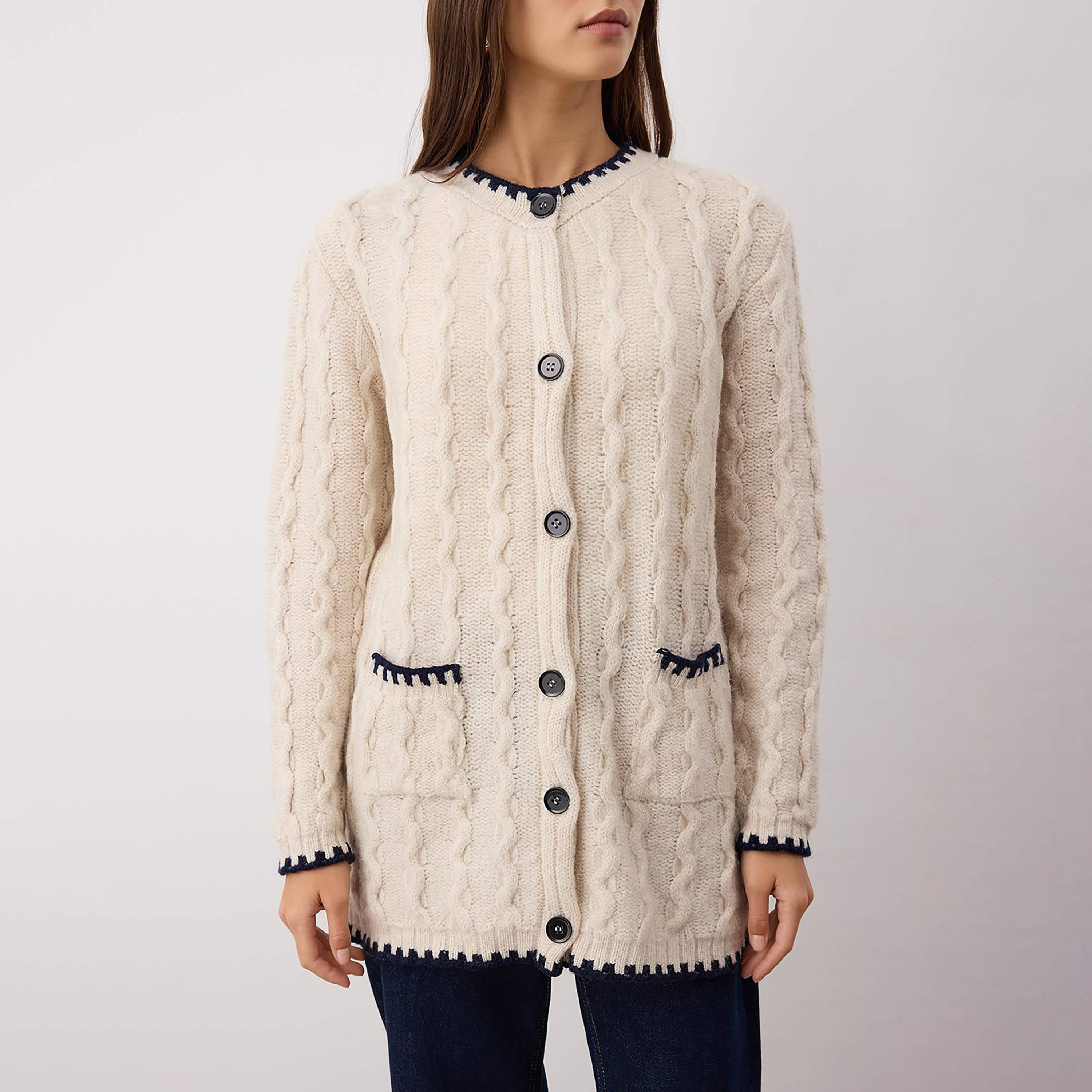كارديجان حريمي محتشم بتريكو مجدول لون بيج من ترينديول-women-winterwear-cardigansandjumpers-cardigans-image-4