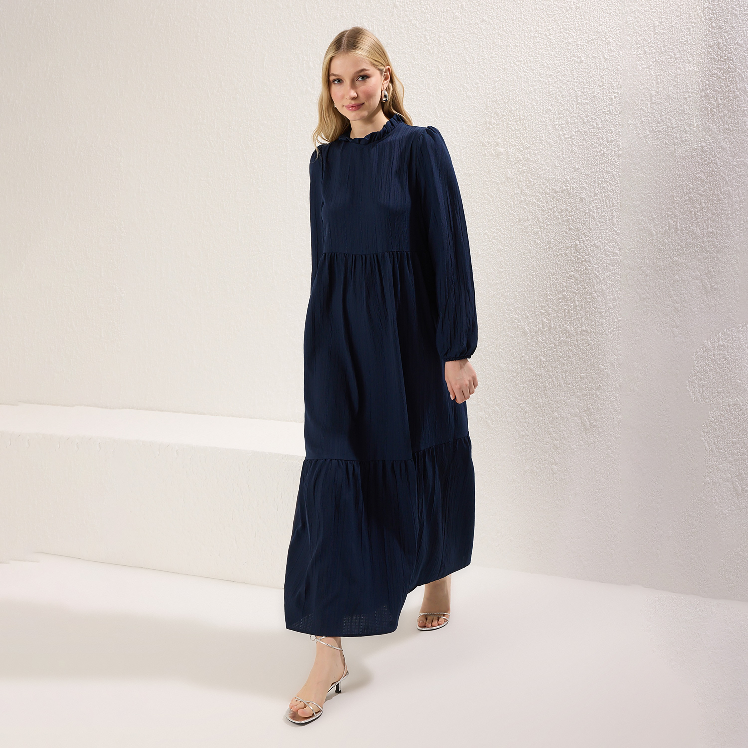 Trendyol Modest Textured Ruffled Neck Tiered Women's Maxi Dress-women-clothing-dresses-image-1