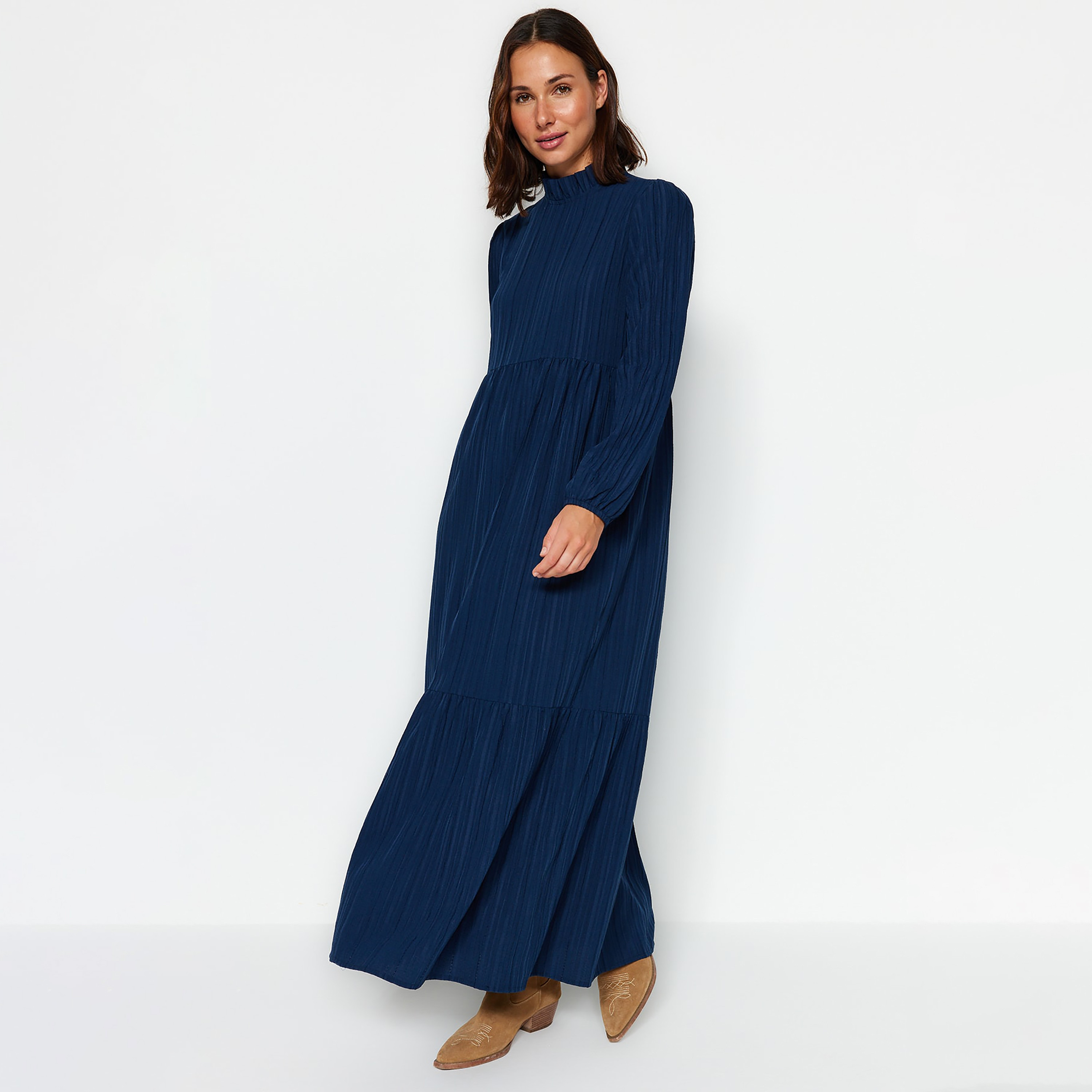 Trendyol Modest Textured Ruffled Neck Tiered Women's Maxi Dress-women-clothing-dresses-image-3