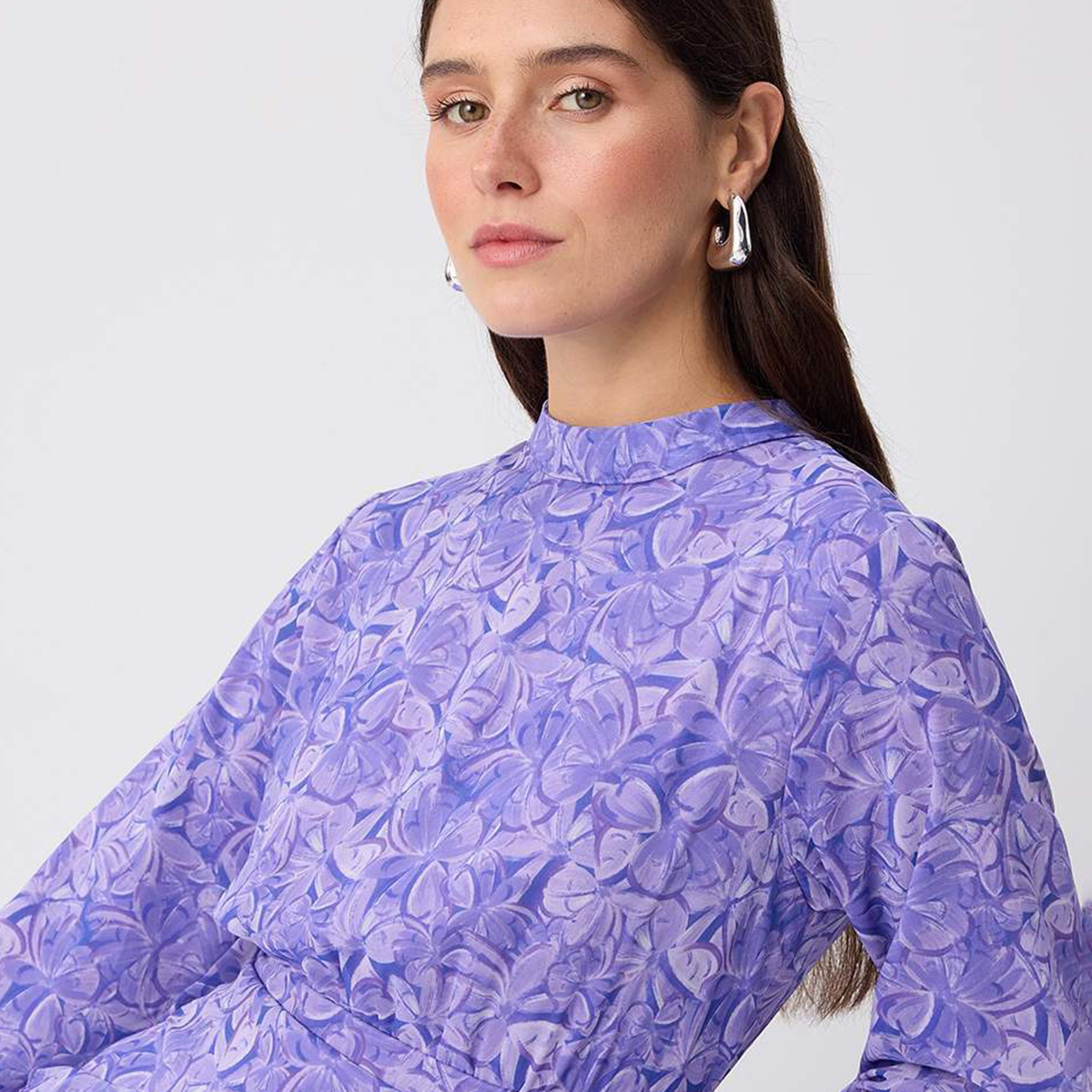 Trendyol Modest Floral Motifs Chiffon Mock Neck Ruffle Women's Maxi Dress-women-clothing-dresses-image-4