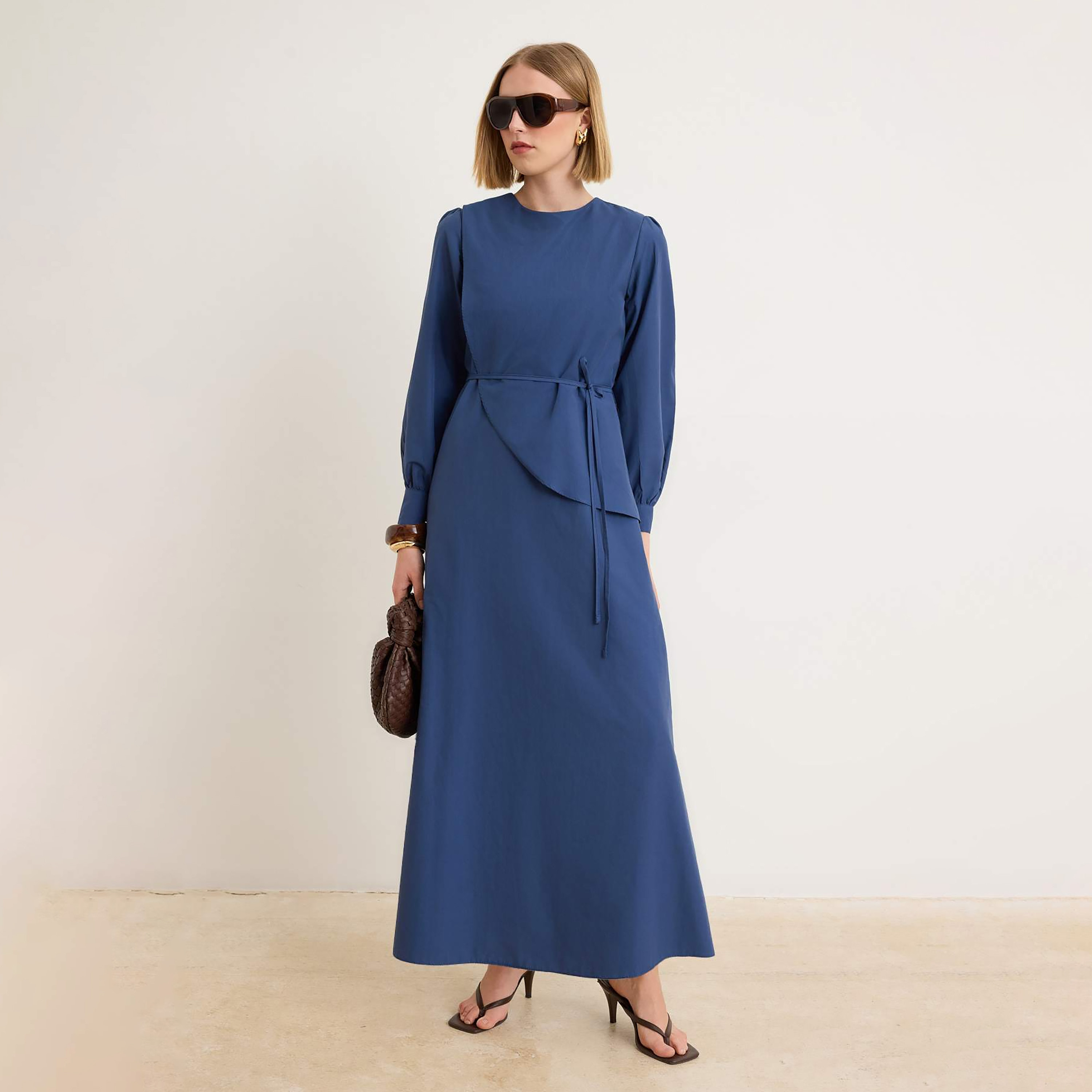 فستان ميدي حريمي محتشم بطبقات وأكمام منتفخة من تريندyول-women-clothing-dresses-image-1