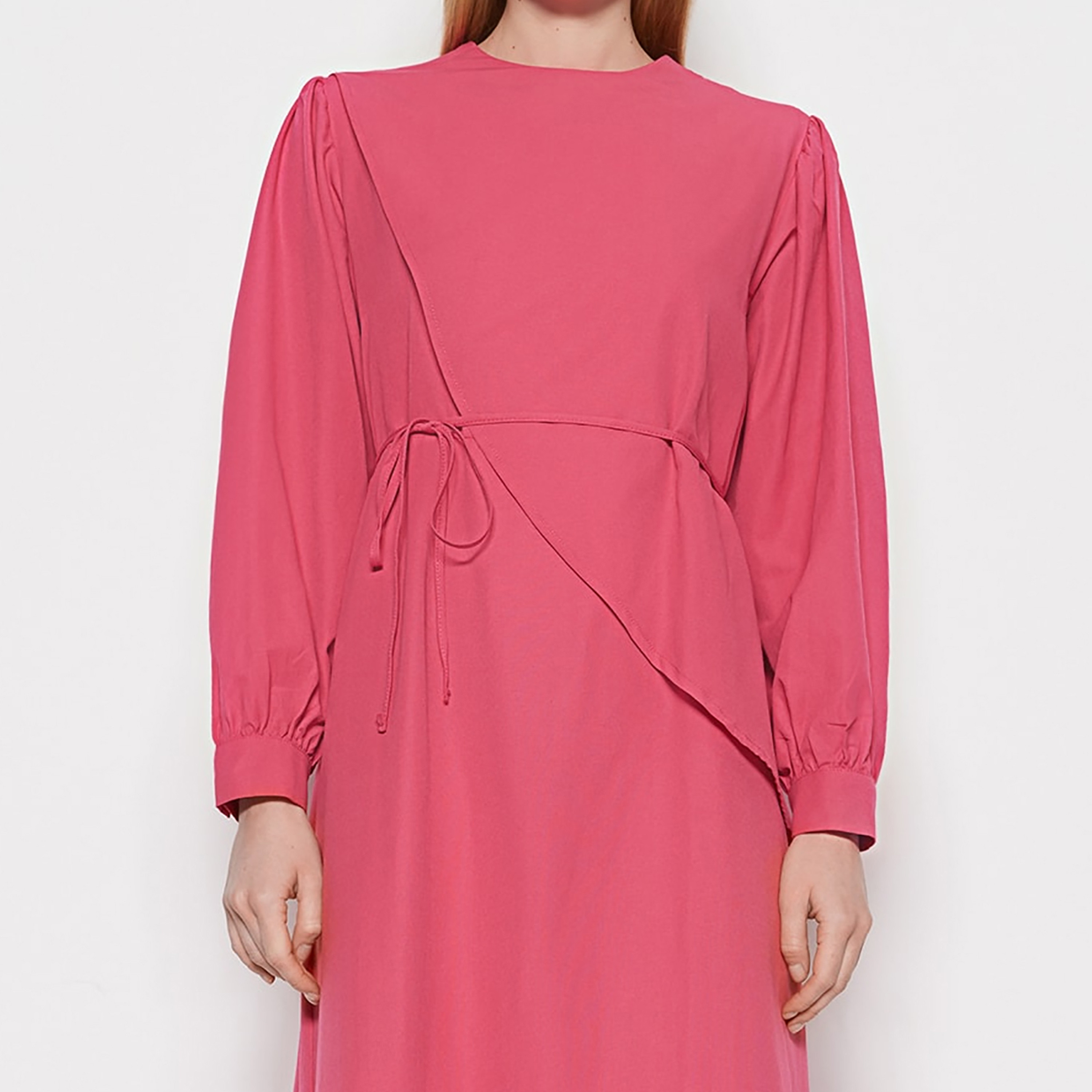 فستان ميدي حريمي محتشم بطبقات وأكمام منتفخة من تريندyول-women-clothing-dresses-image-4