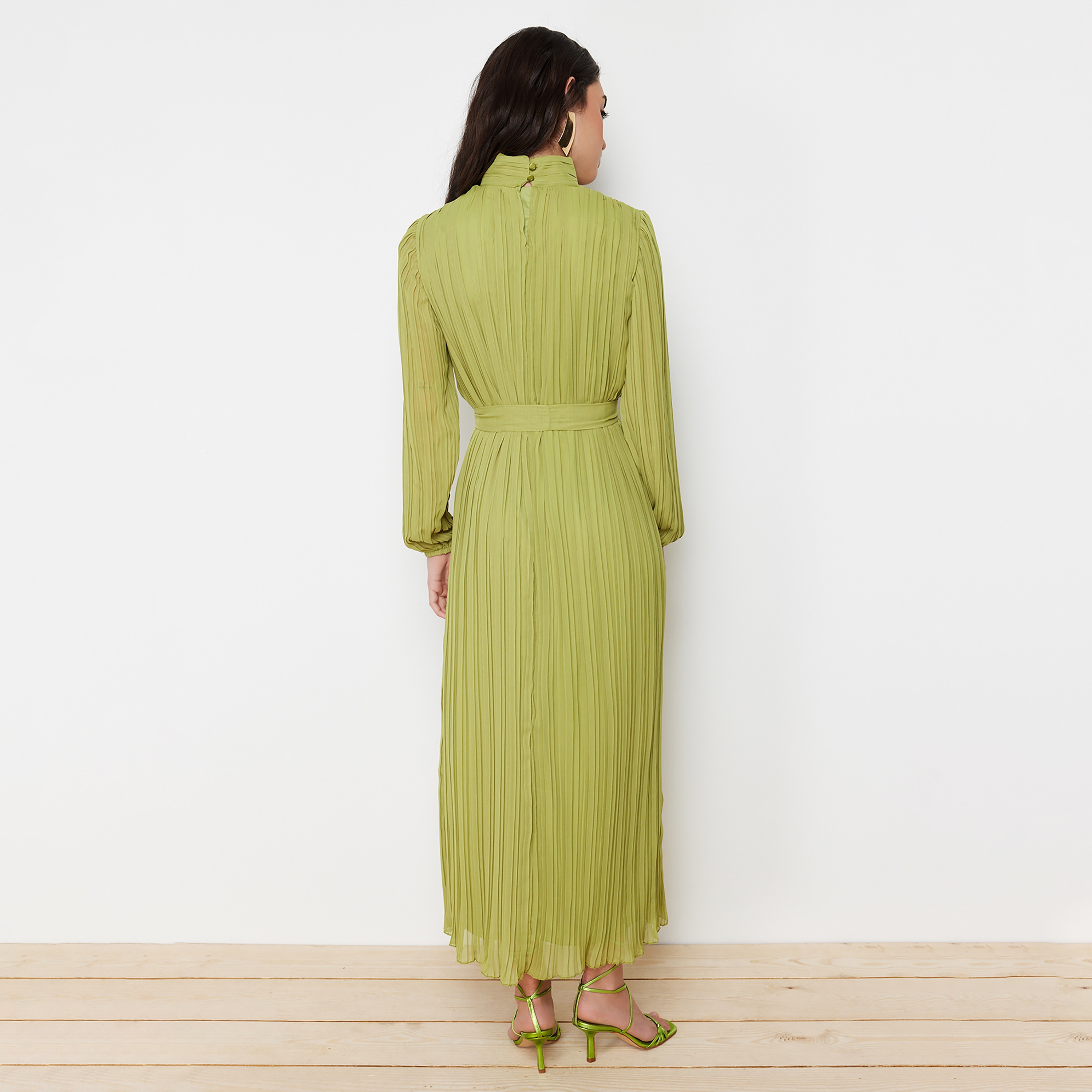 Trendyol Modest Green Pleated Chiffon High Neck Elasticated Cuff Sleeves Pleated Women's Maxi Dress-women-clothing-dresses-image-3