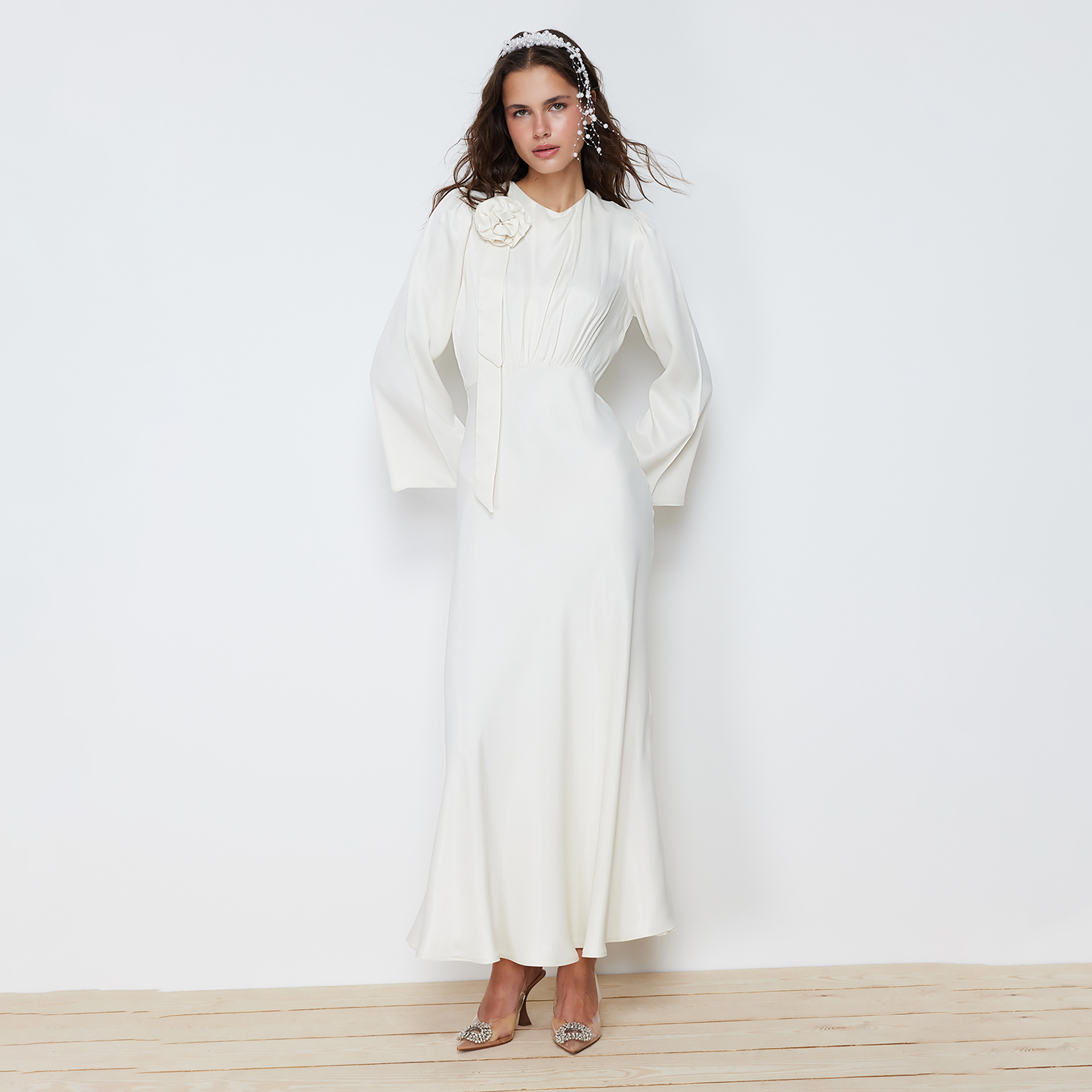 Modest White 3D Flower Detail Satin Trumpet Evening Women's Maxi Dress-women-clothing-dresses-image-1