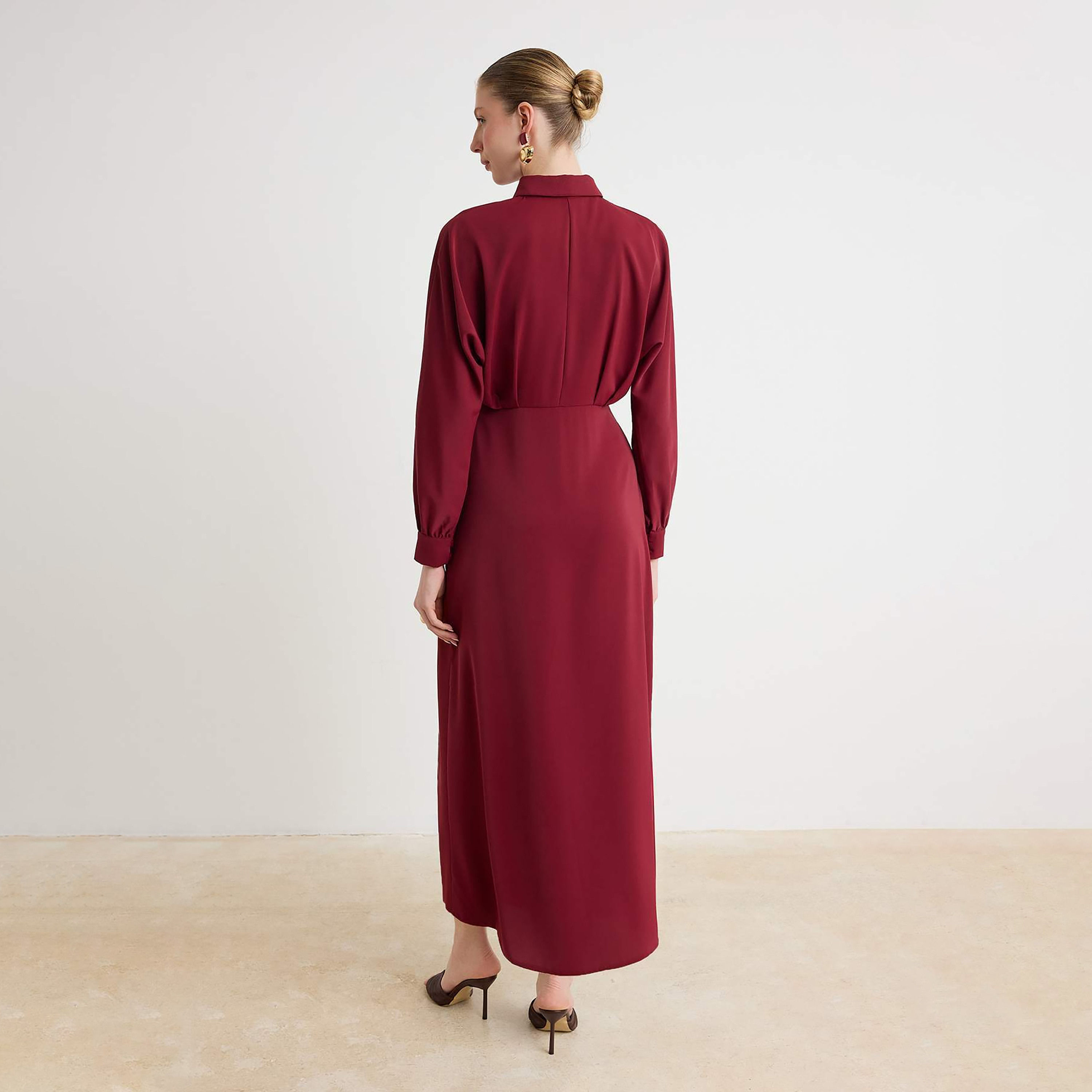 فستان قميص ماكسي حريمي محتشم بليسيه بياقة وأكمام بأساور من ترينديول-women-clothing-dresses-image-3