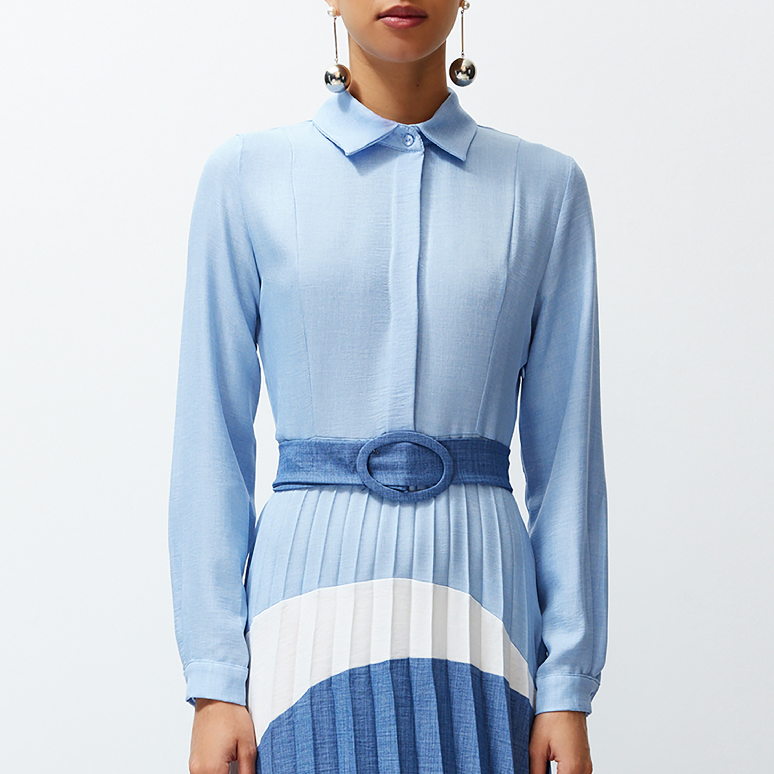 فستان قميص ميدي حريمي أزرق محتشم بألوان متباينة بياقة من ترينديول-women-clothing-dresses-image-5