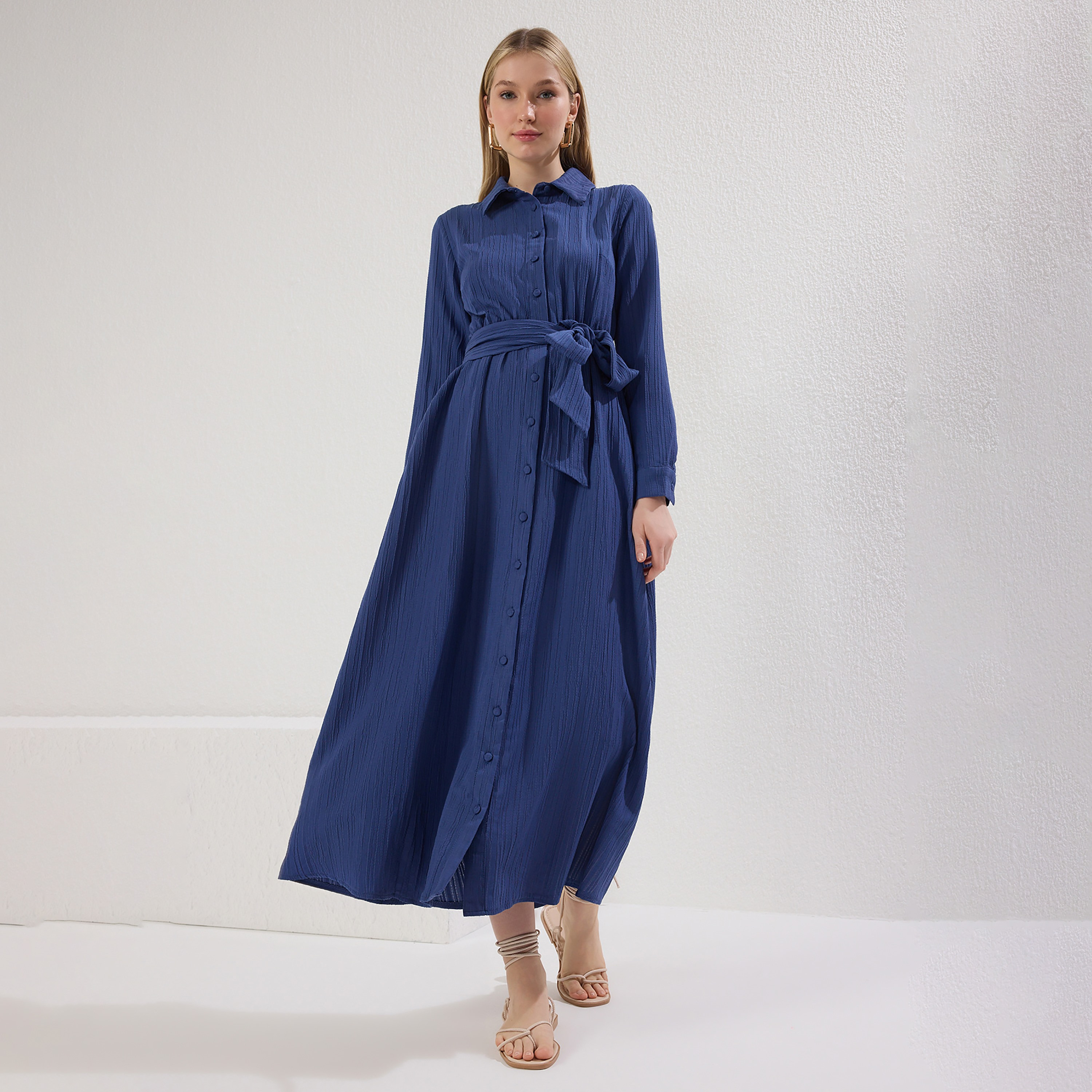 Trendyol Modest Blue Textured Collared Women's Maxi Shirt Dress-women-clothing-dresses-image-1
