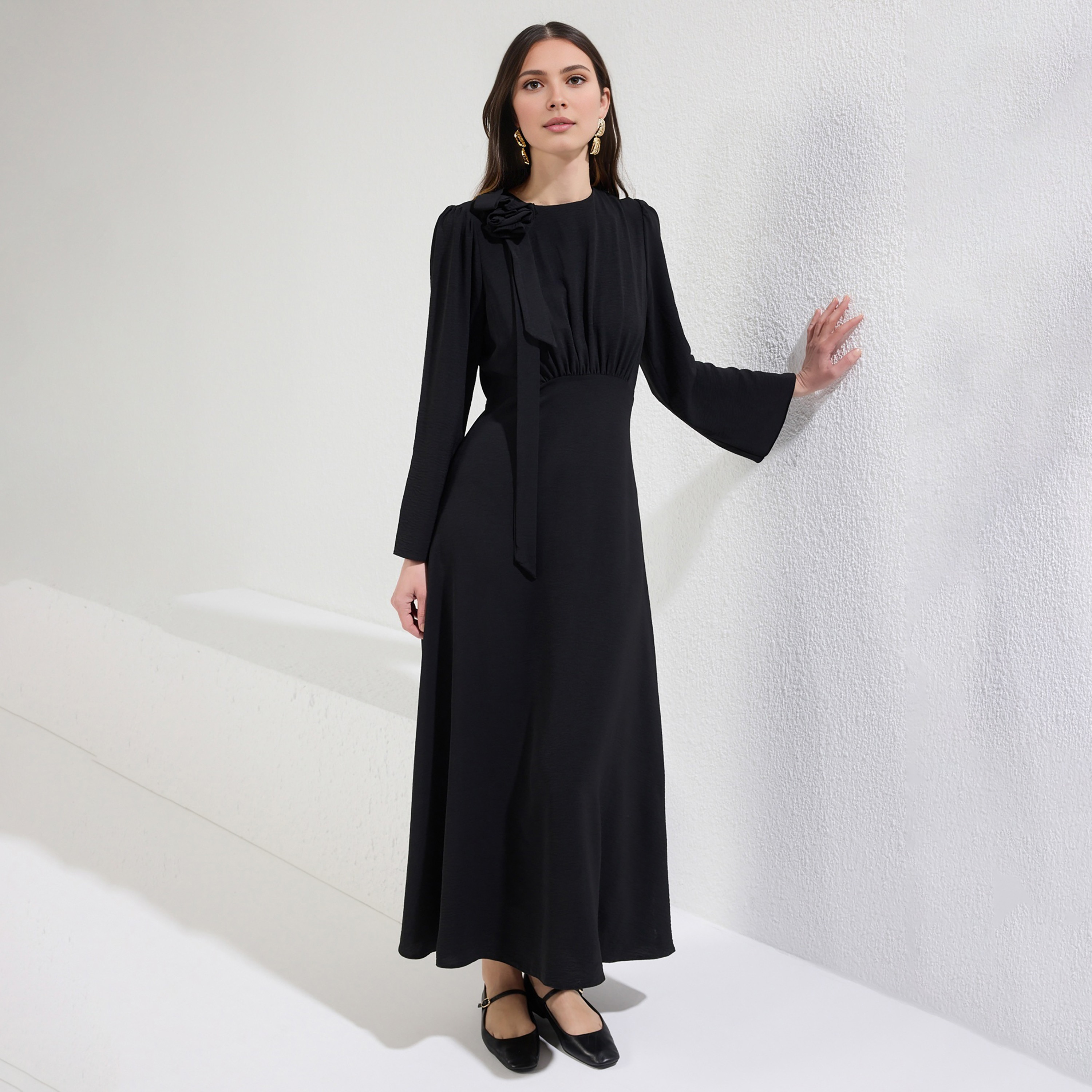 Trendyol Modest Black Textured Aerobin Women's Maxi Dress-women-clothing-dresses-image-1