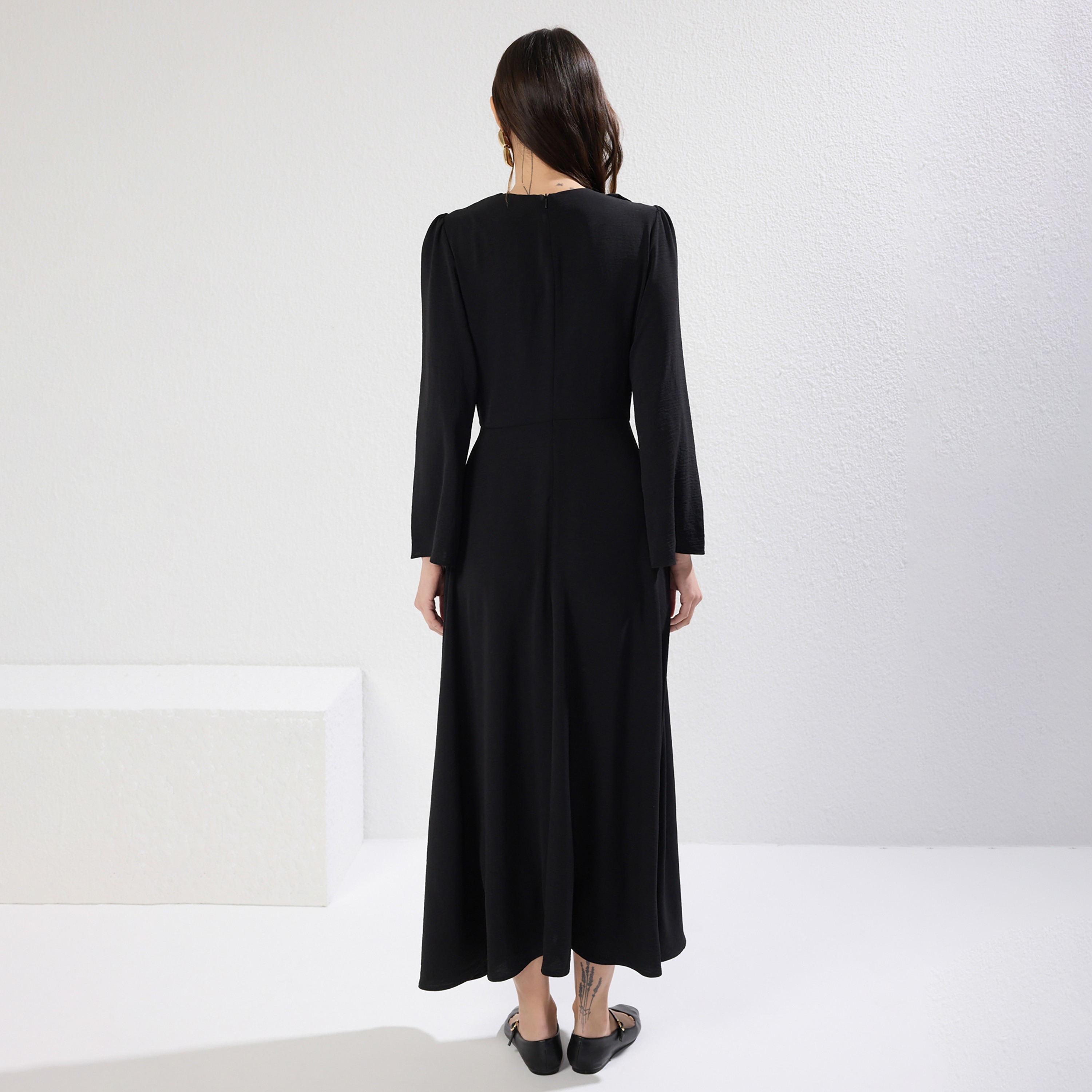 Trendyol Modest Black Textured Aerobin Women's Maxi Dress-women-clothing-dresses-image-3