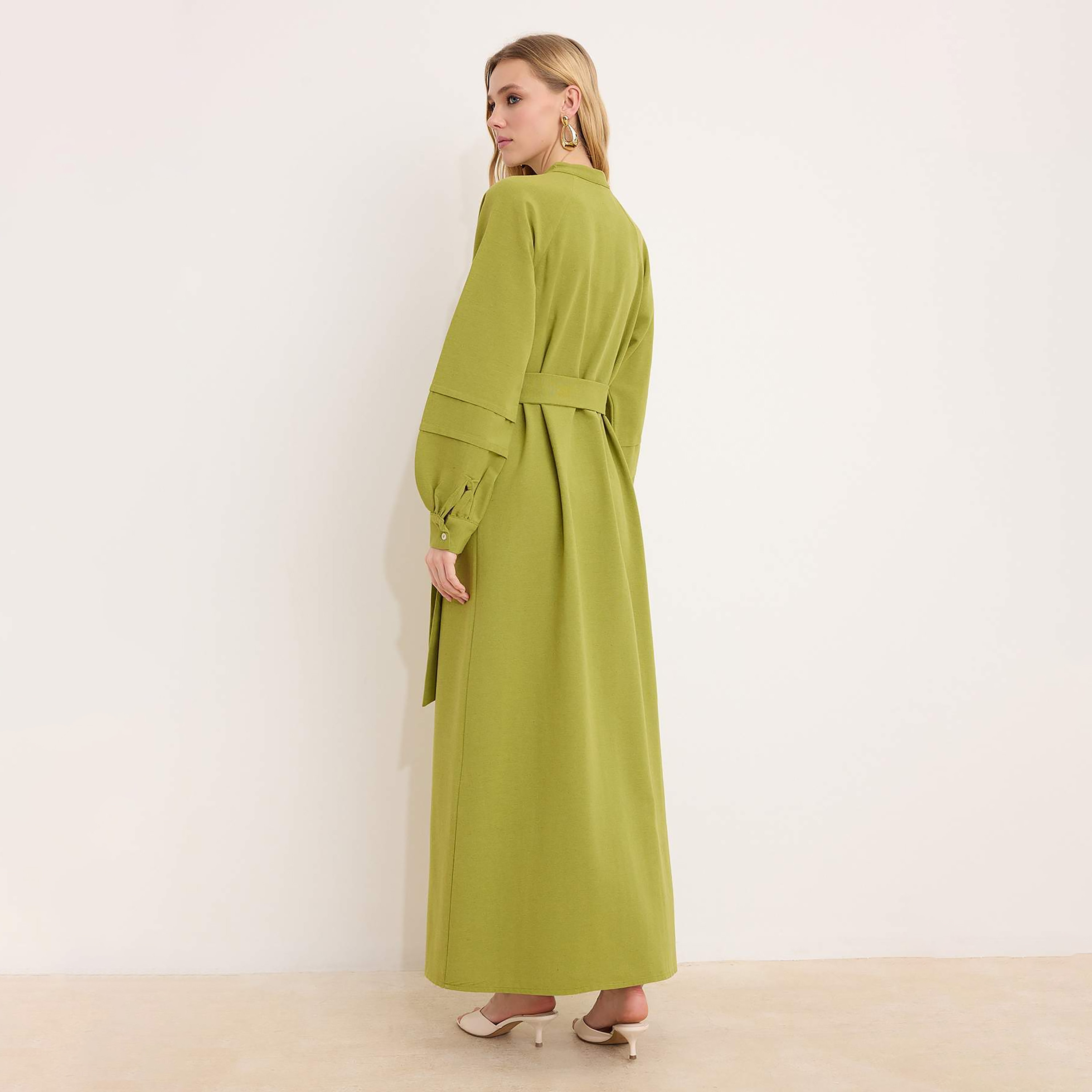 فستان ماكسي حريمي محتشم بياقة ستاند وأكمام رجلان من ترينديول-women-clothing-dresses-image-3
