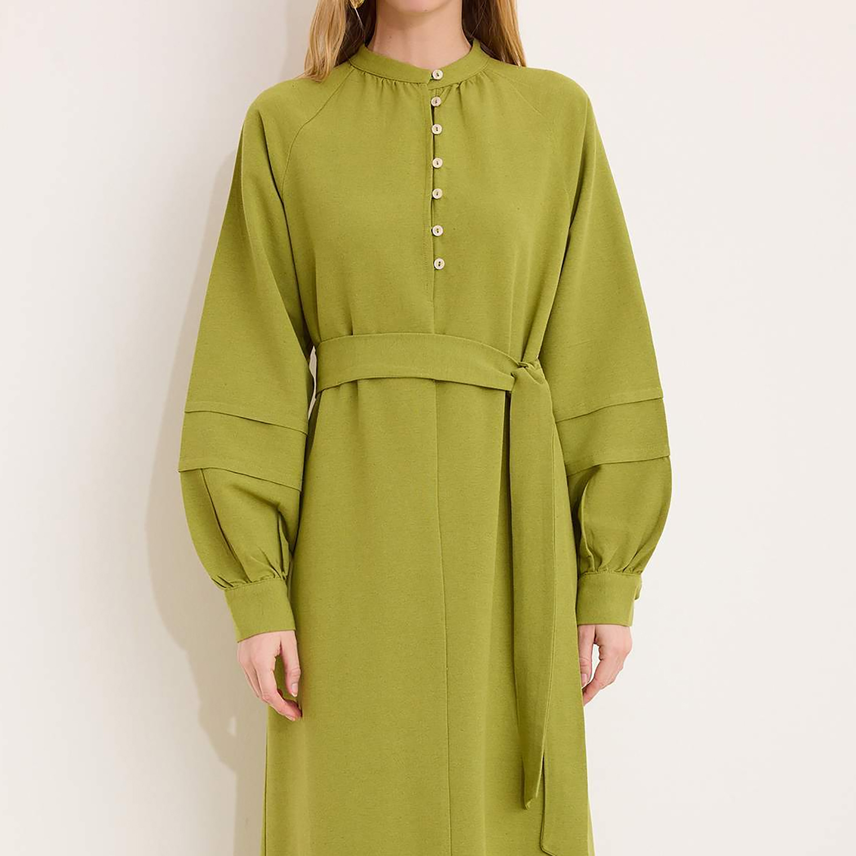 فستان ماكسي حريمي محتشم بياقة ستاند وأكمام رجلان من ترينديول-women-clothing-dresses-image-4