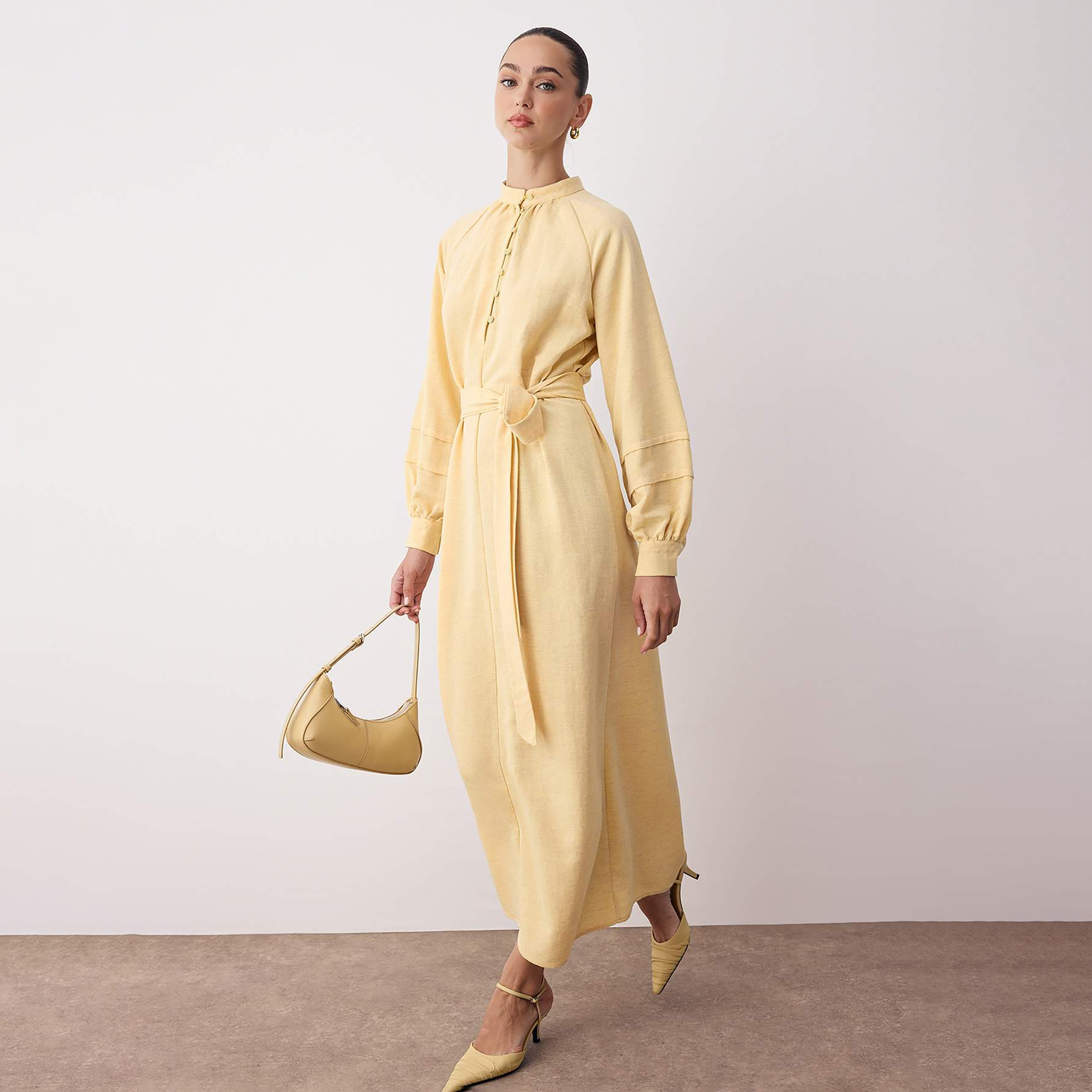 فستان ماكسي حريمي محتشم بياقة ستاند وأكمام رجلان من ترينديول-women-clothing-dresses-image-1