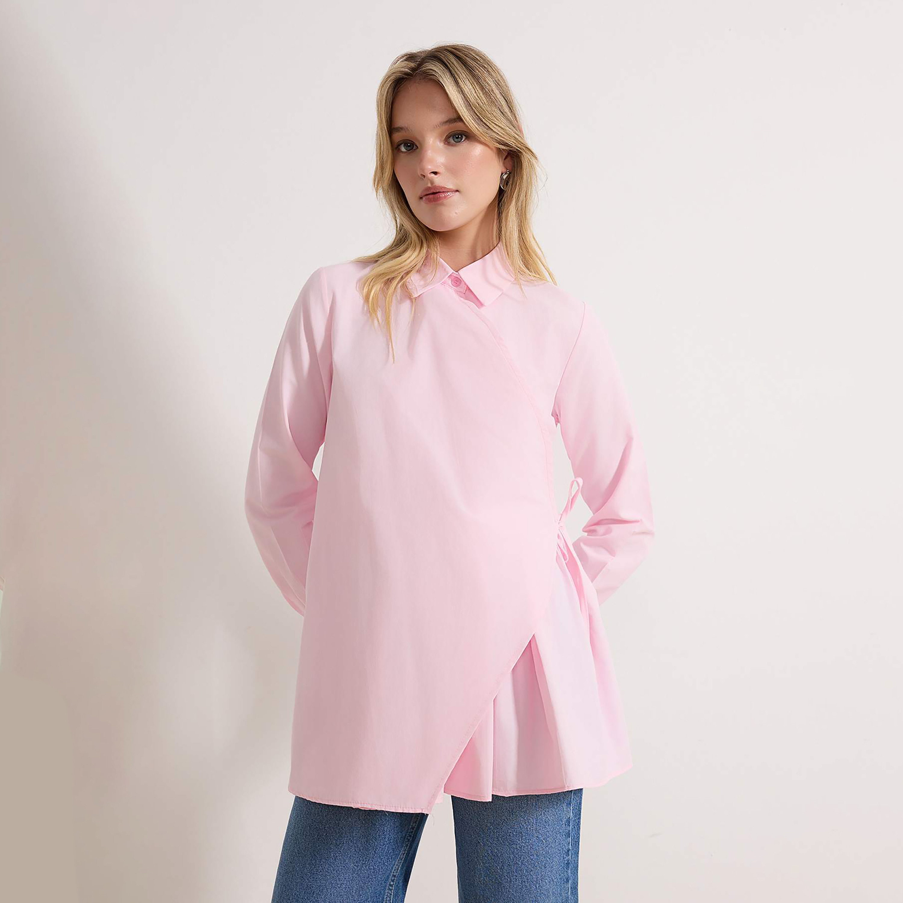 قميص حريمي ملفوف وردي محتشم بياقة مدببة من تريندyول-women-clothing-shirtsandblouses-shirts-image-1