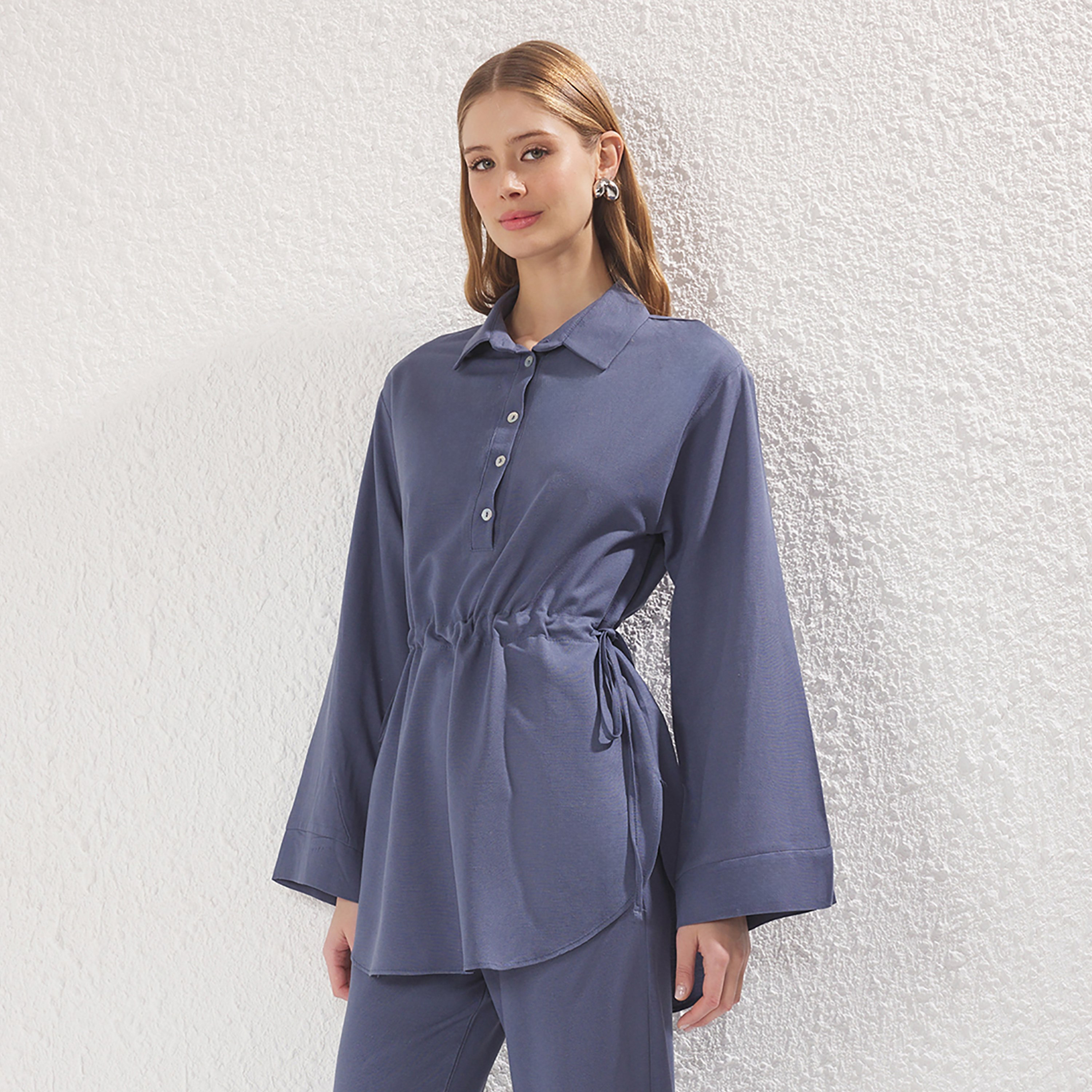 طقم نسائي من الكتان البني الفاتح بياقة، يتكون من بلوزة وبنطال-women-clothing-coordsets-image-2
