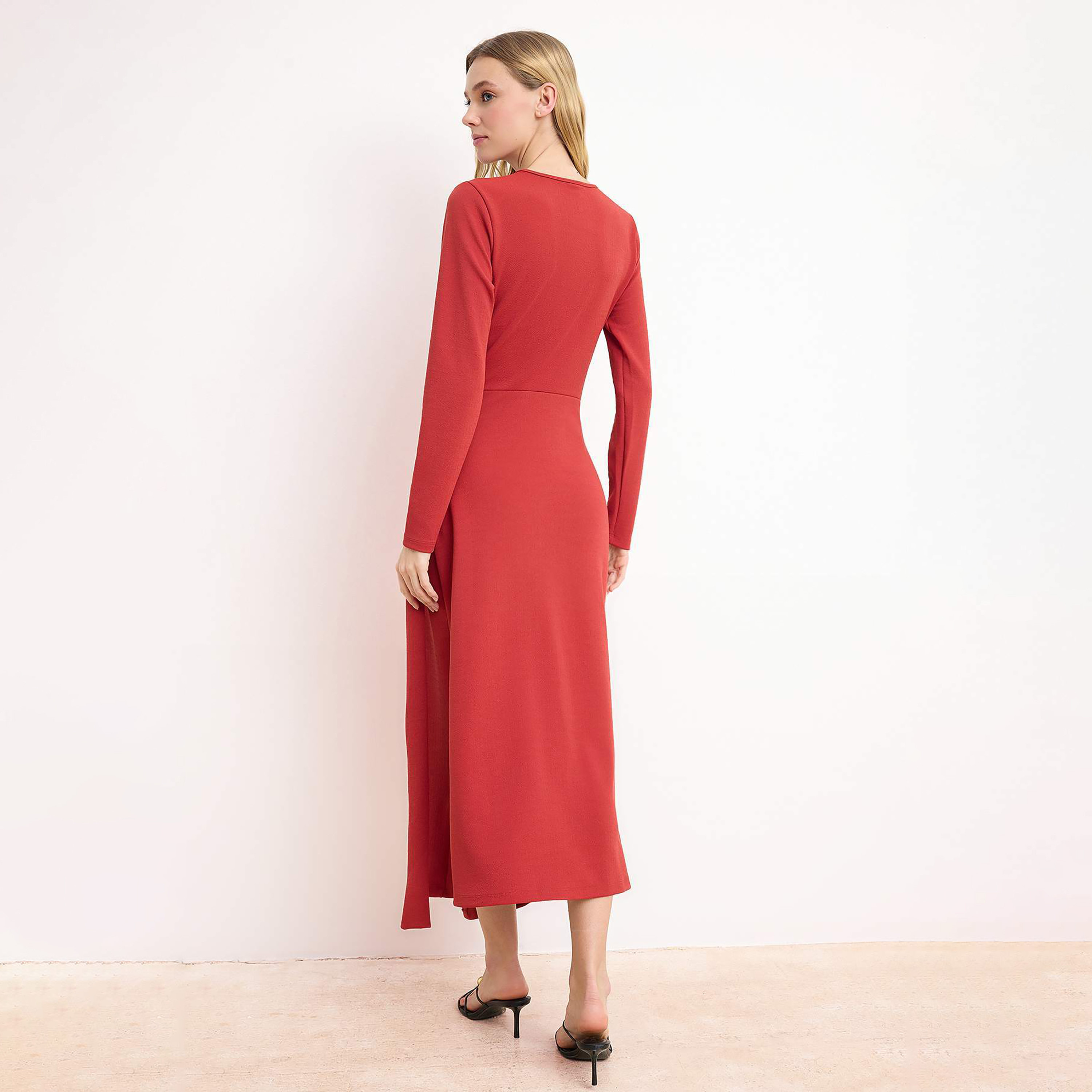 Trendyol Modest Crepe Fitted Sleeves Fit & Flared Women's Maxi Dress-women-clothing-dresses-image-3