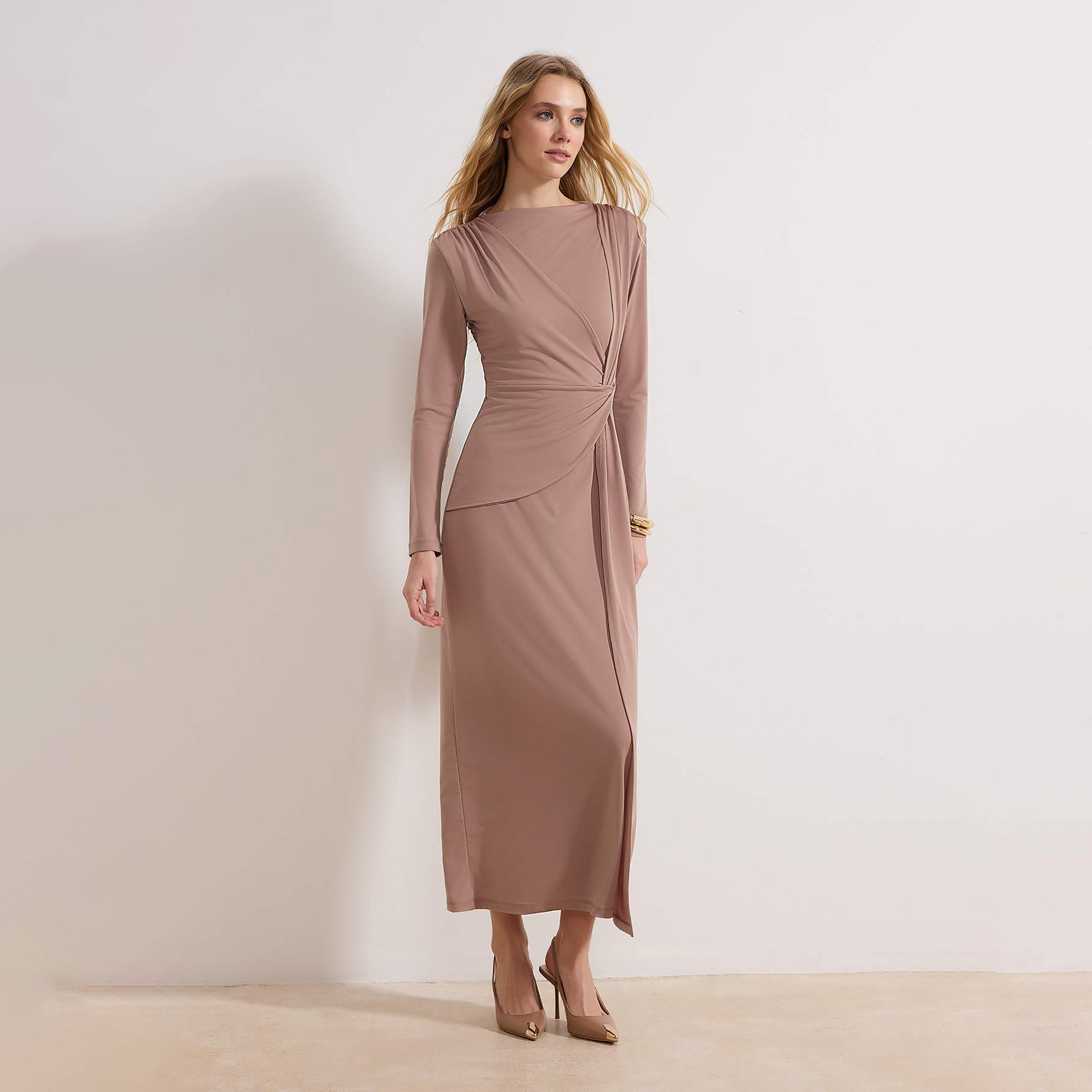 Trendyol Modest Brown Fitted Sleeves Sheath Evening Women's Maxi Dress-women-clothing-dresses-image-1