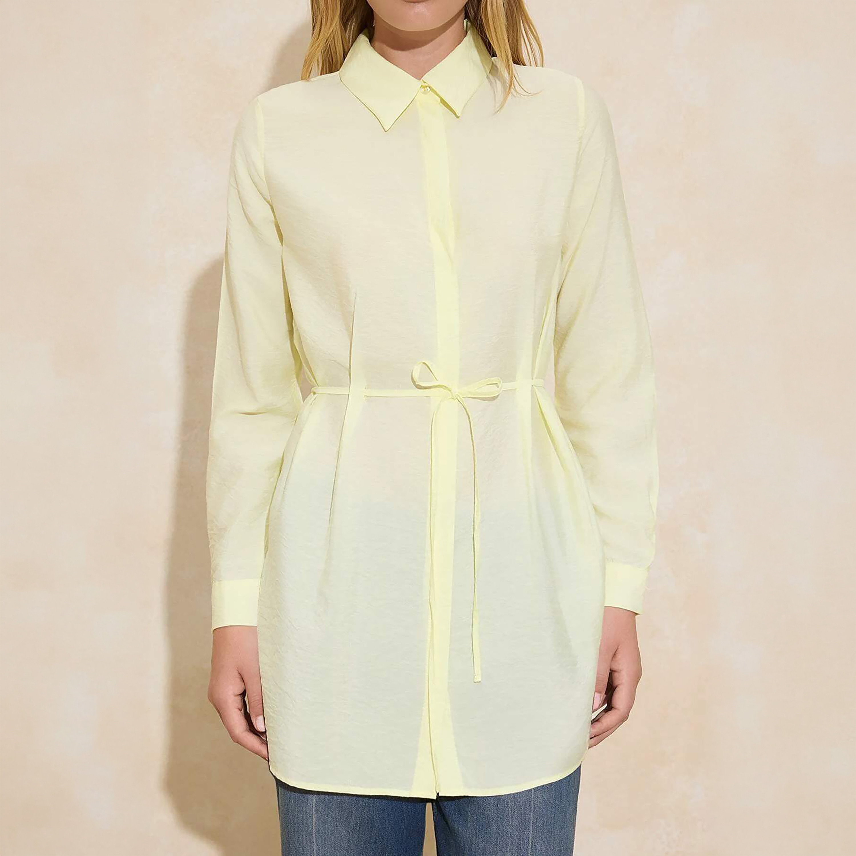 قميص حريمي محتشم بملمس بارز وياقة مدببة من ترينديول-women-clothing-shirtsandblouses-shirts-image-4